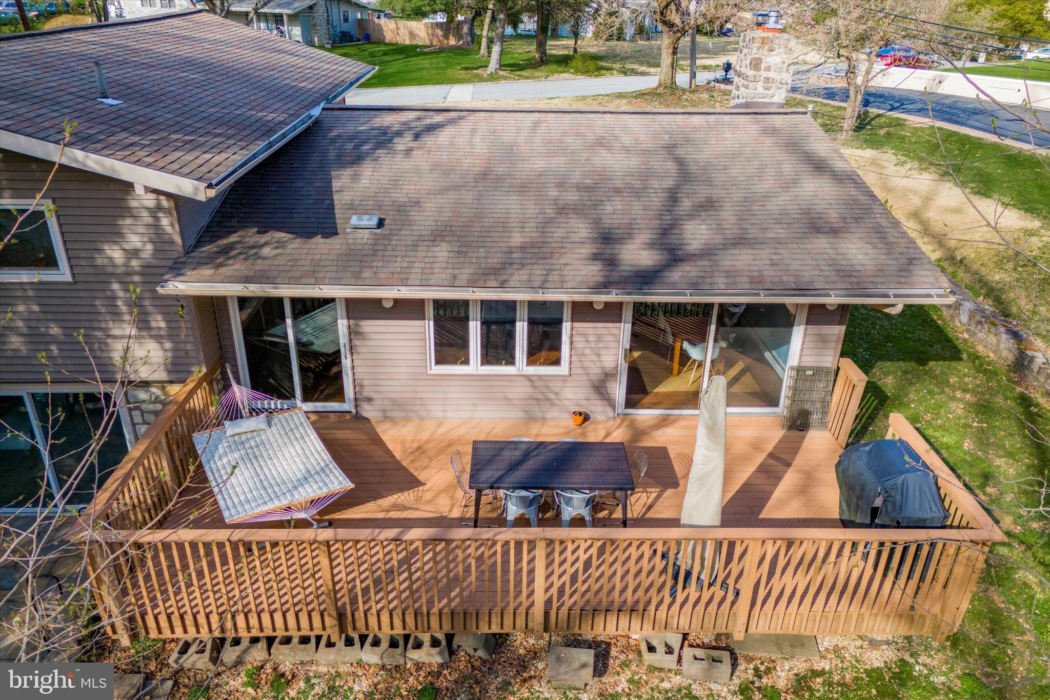 910 Longview Rd