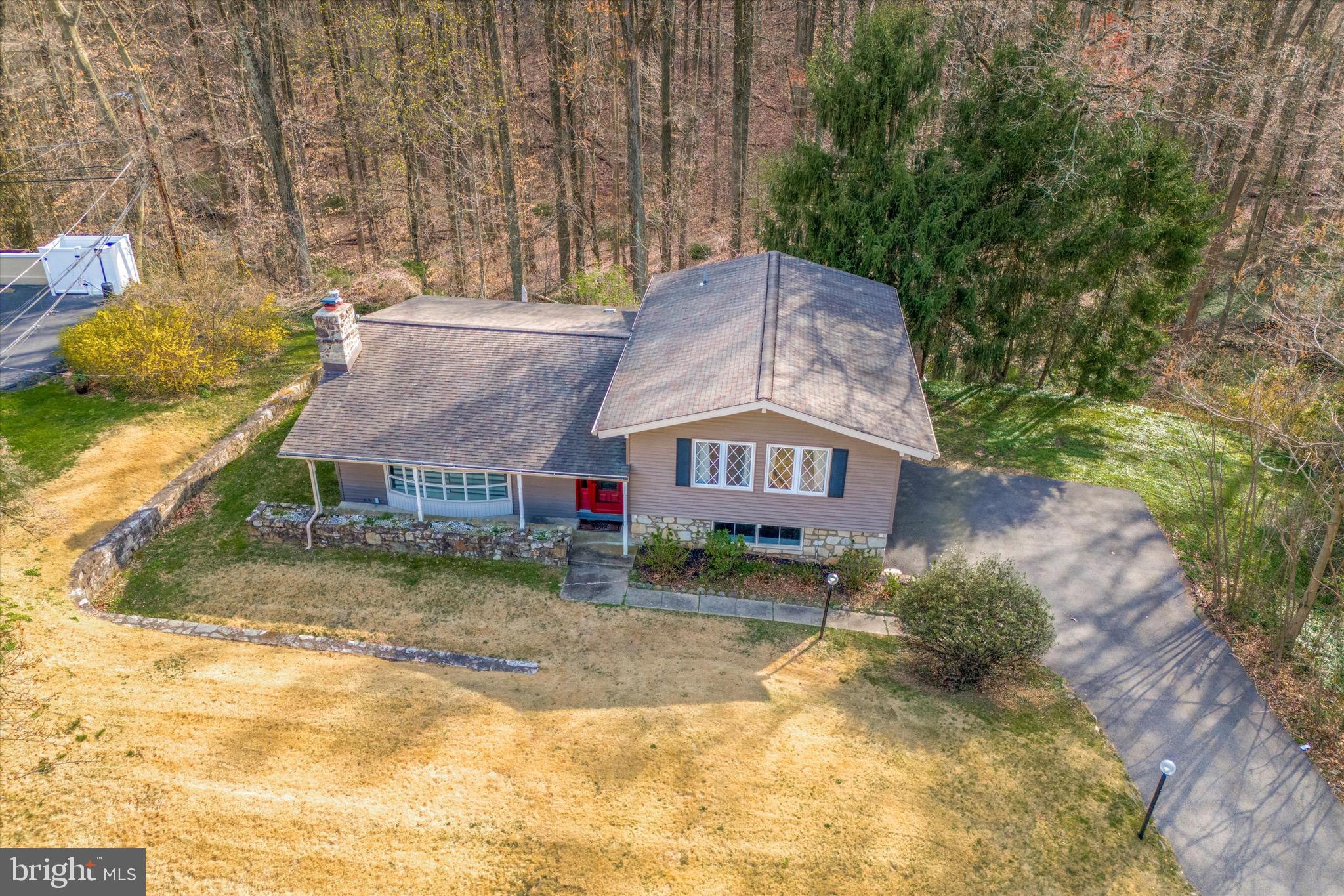 910 Longview Rd