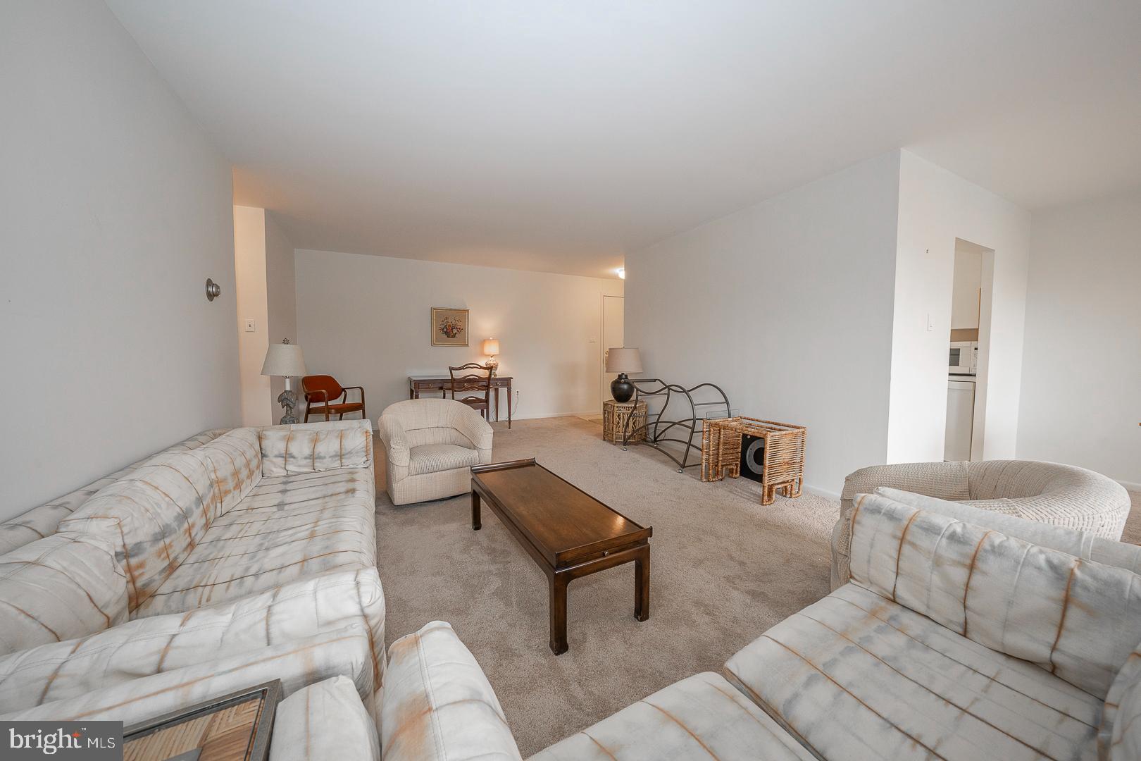 1637 Oakwood Dr #S409