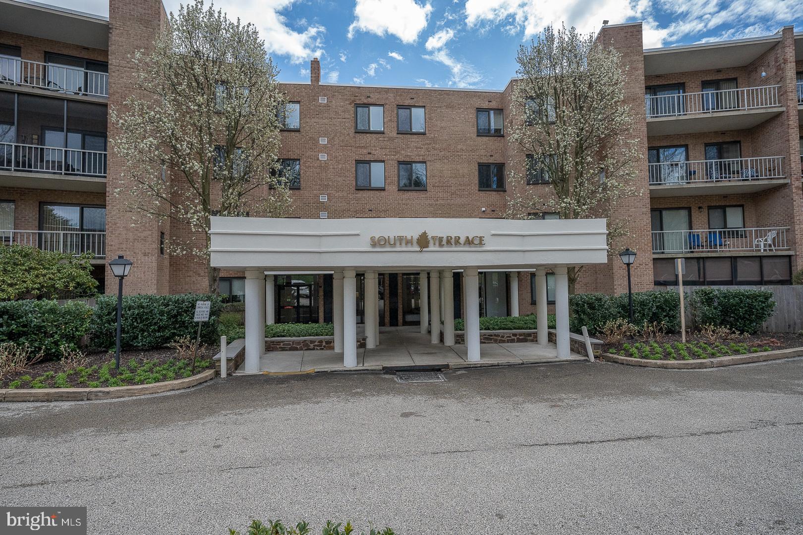 1637 Oakwood Dr #S409