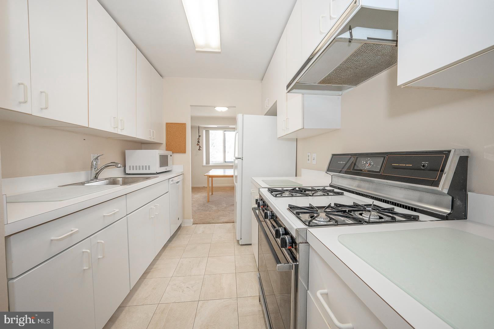 1637 Oakwood Dr #S409