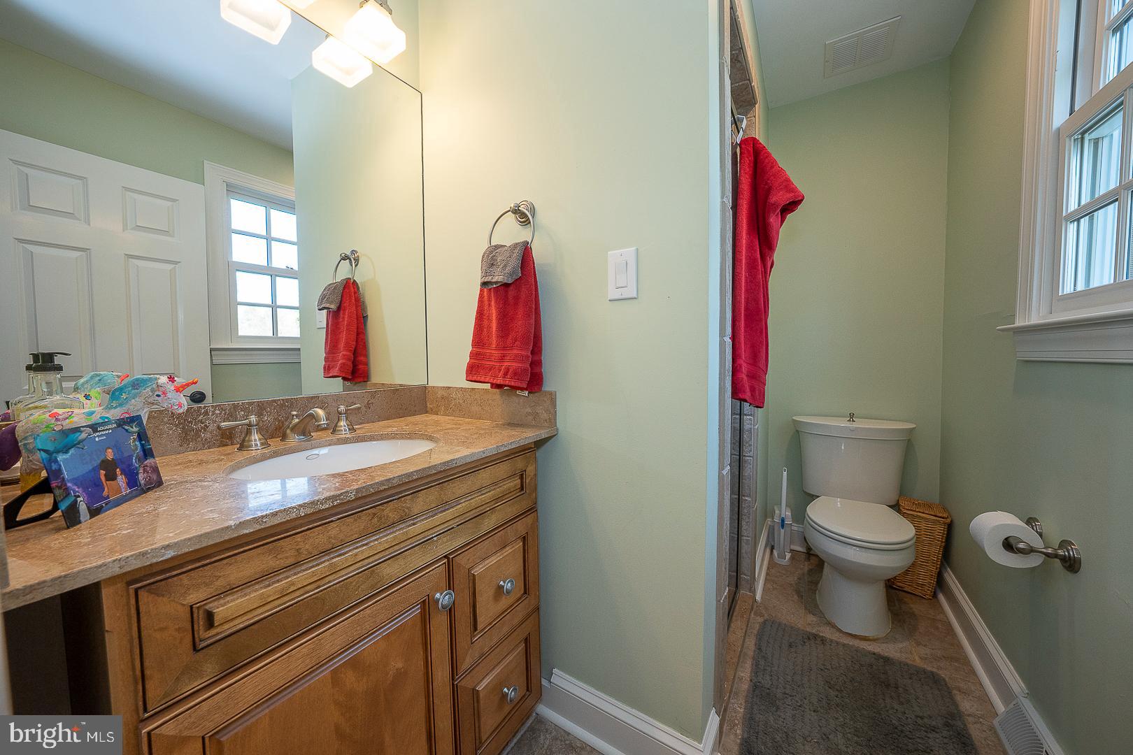 1320 Bobarn Dr