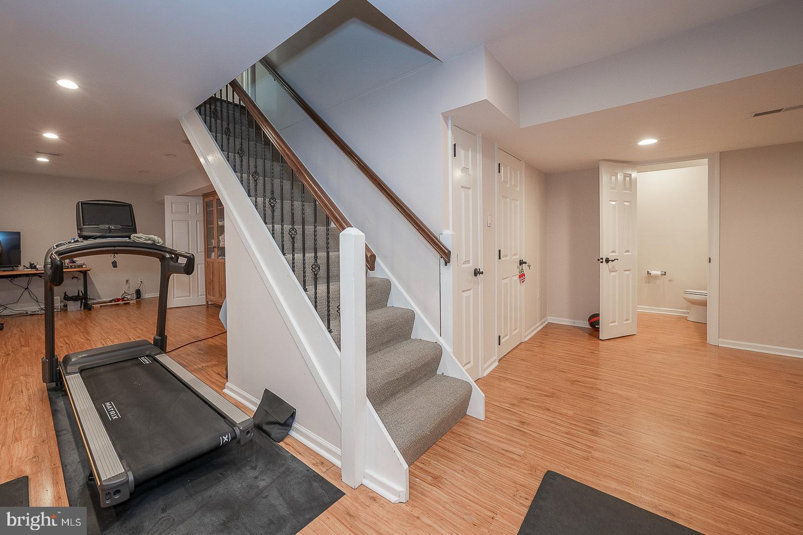 1320 Bobarn Dr