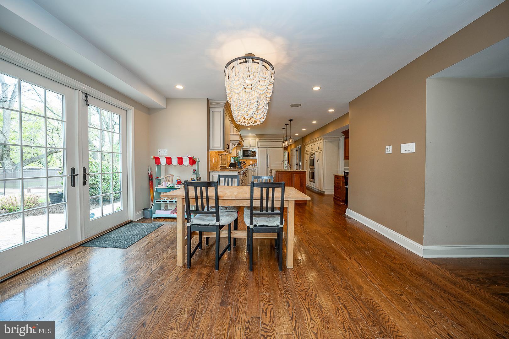 1320 Bobarn Dr