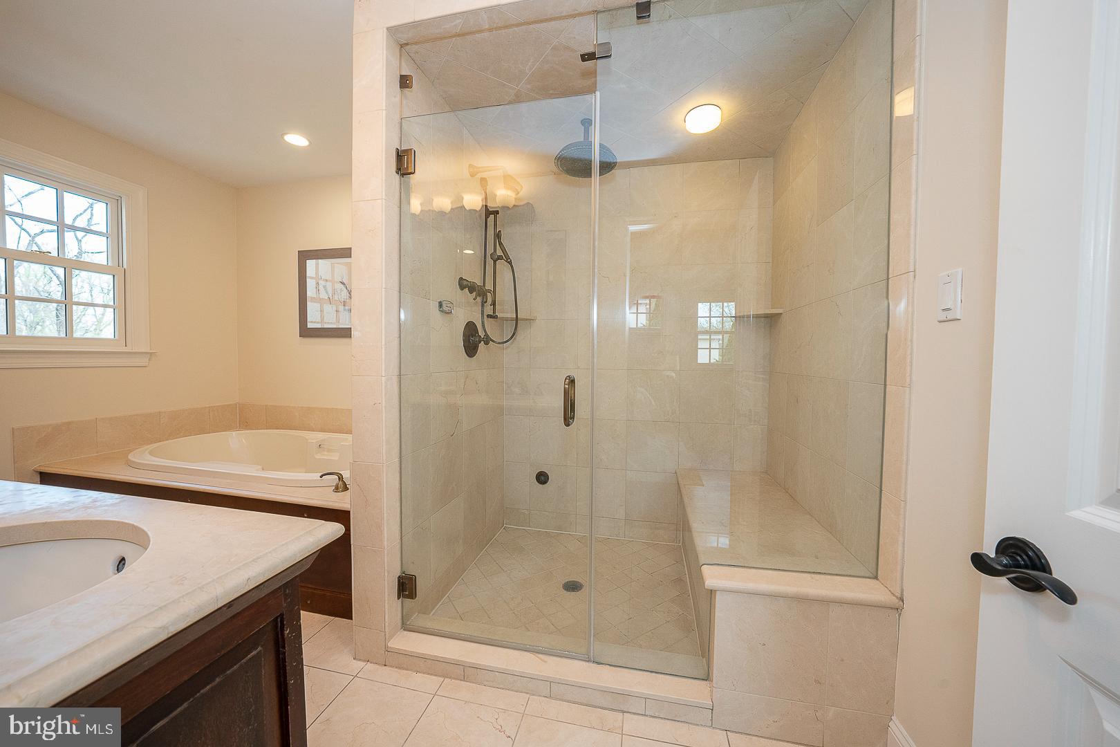 1320 Bobarn Dr