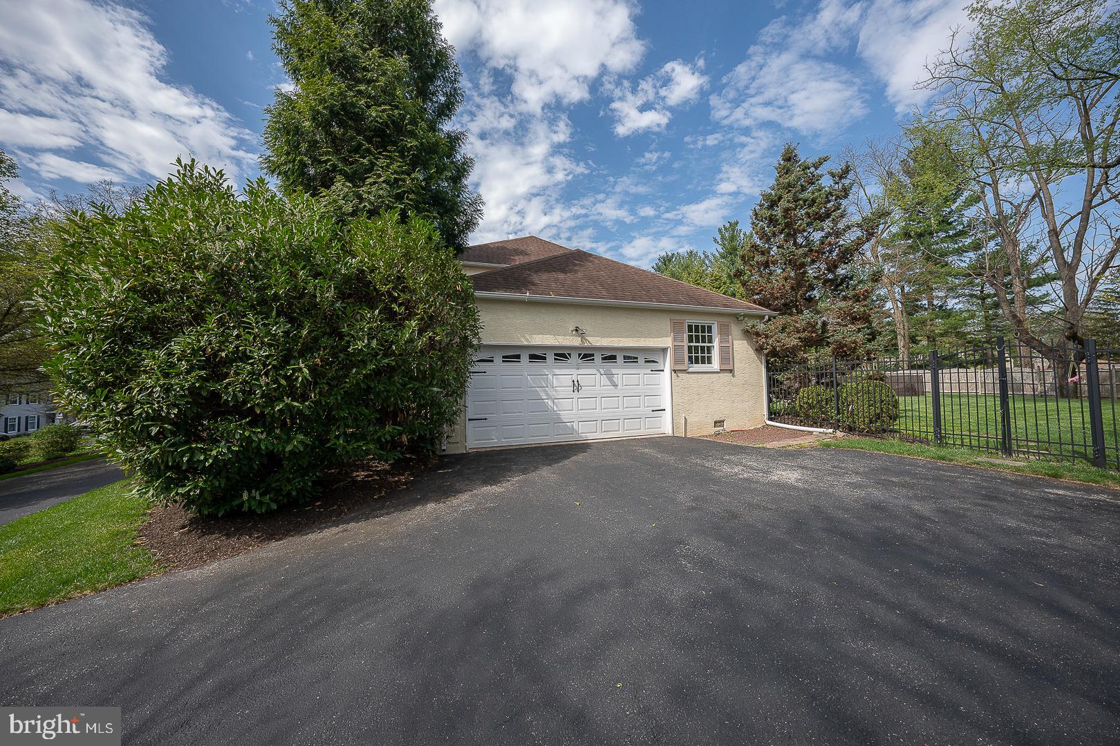 1320 Bobarn Dr