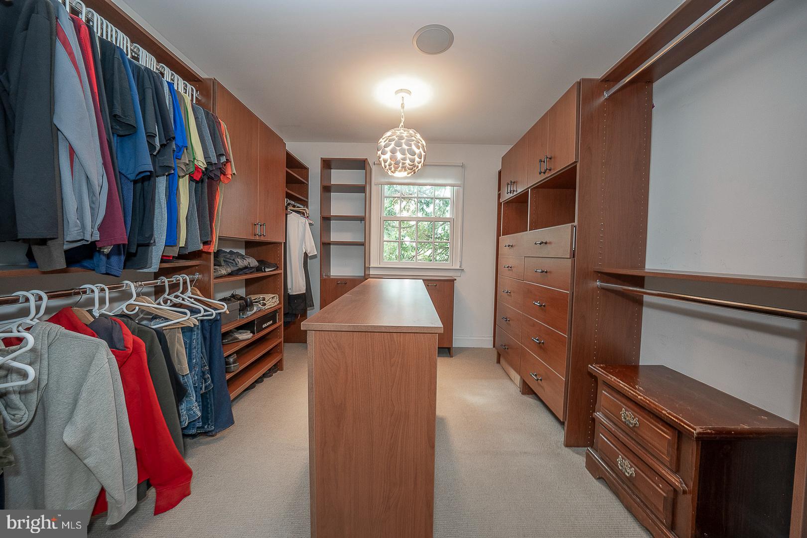 1320 Bobarn Dr
