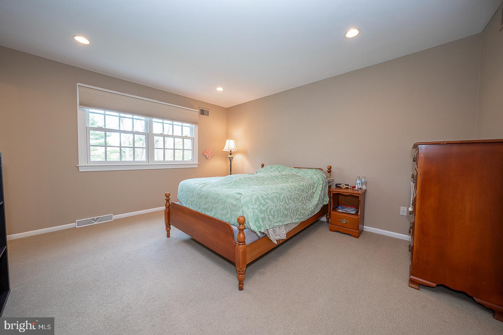 1320 Bobarn Dr