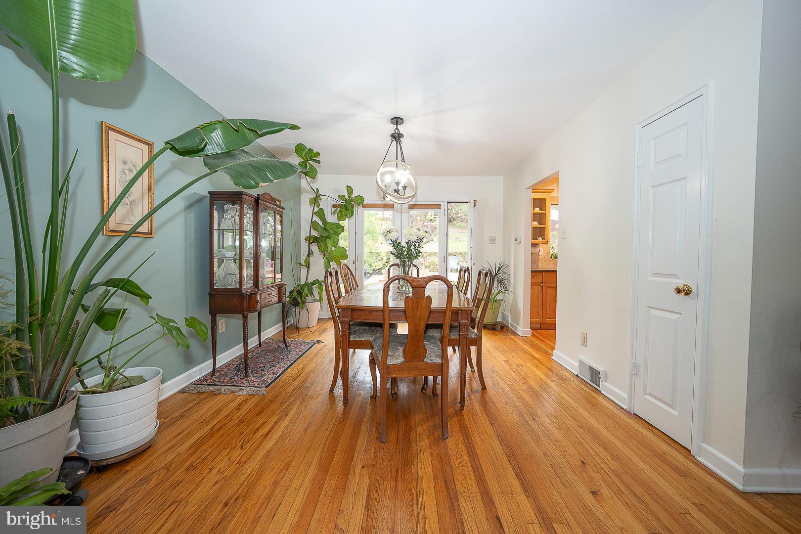 637 Green Briar Rd