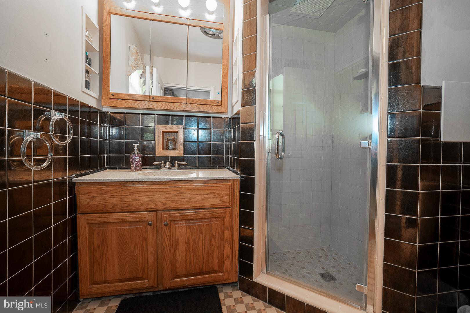 637 Green Briar Rd