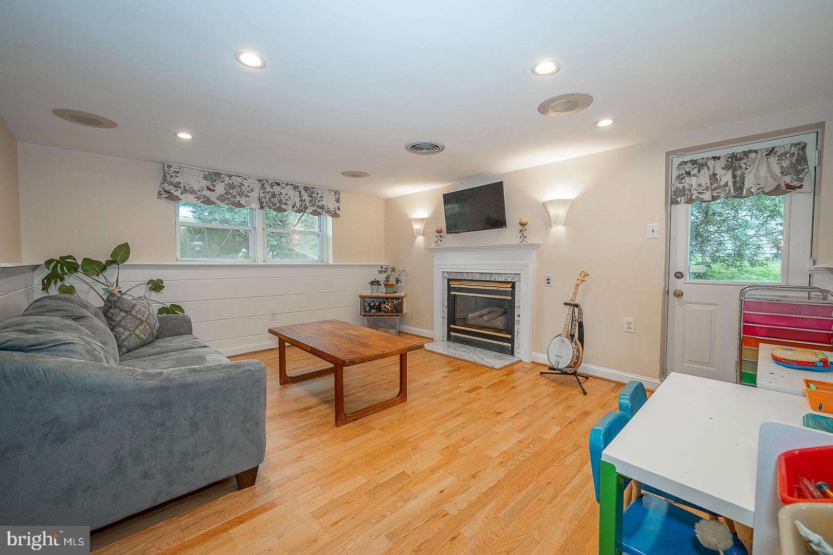 637 Green Briar Rd