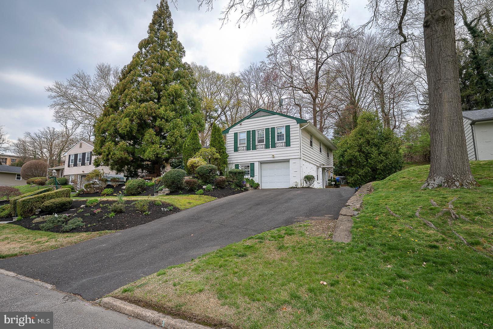 637 Green Briar Rd