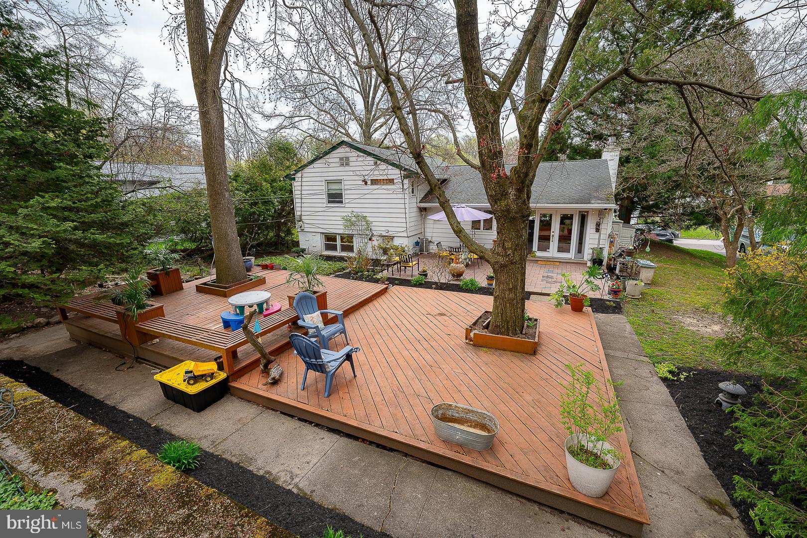 637 Green Briar Rd