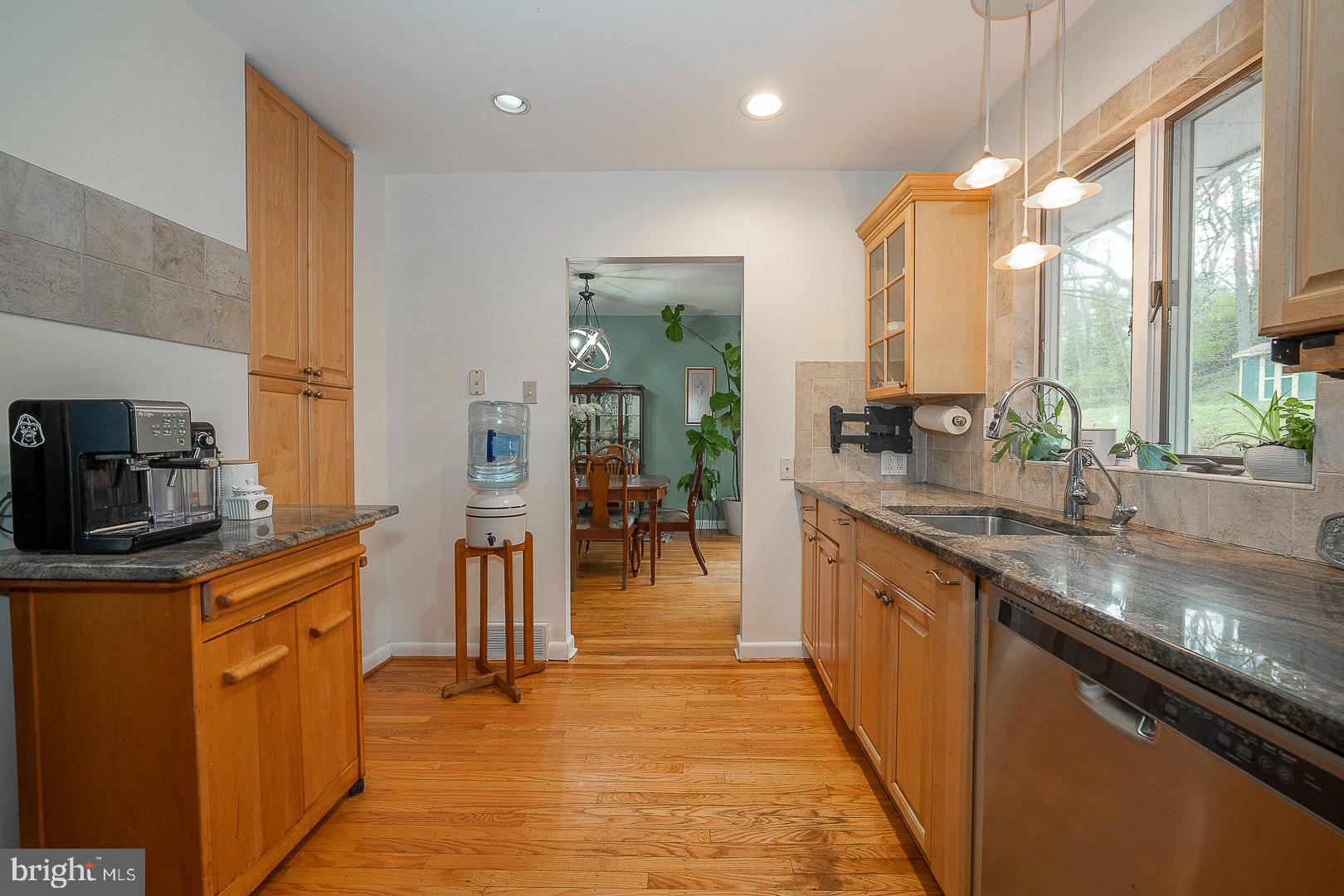 637 Green Briar Rd