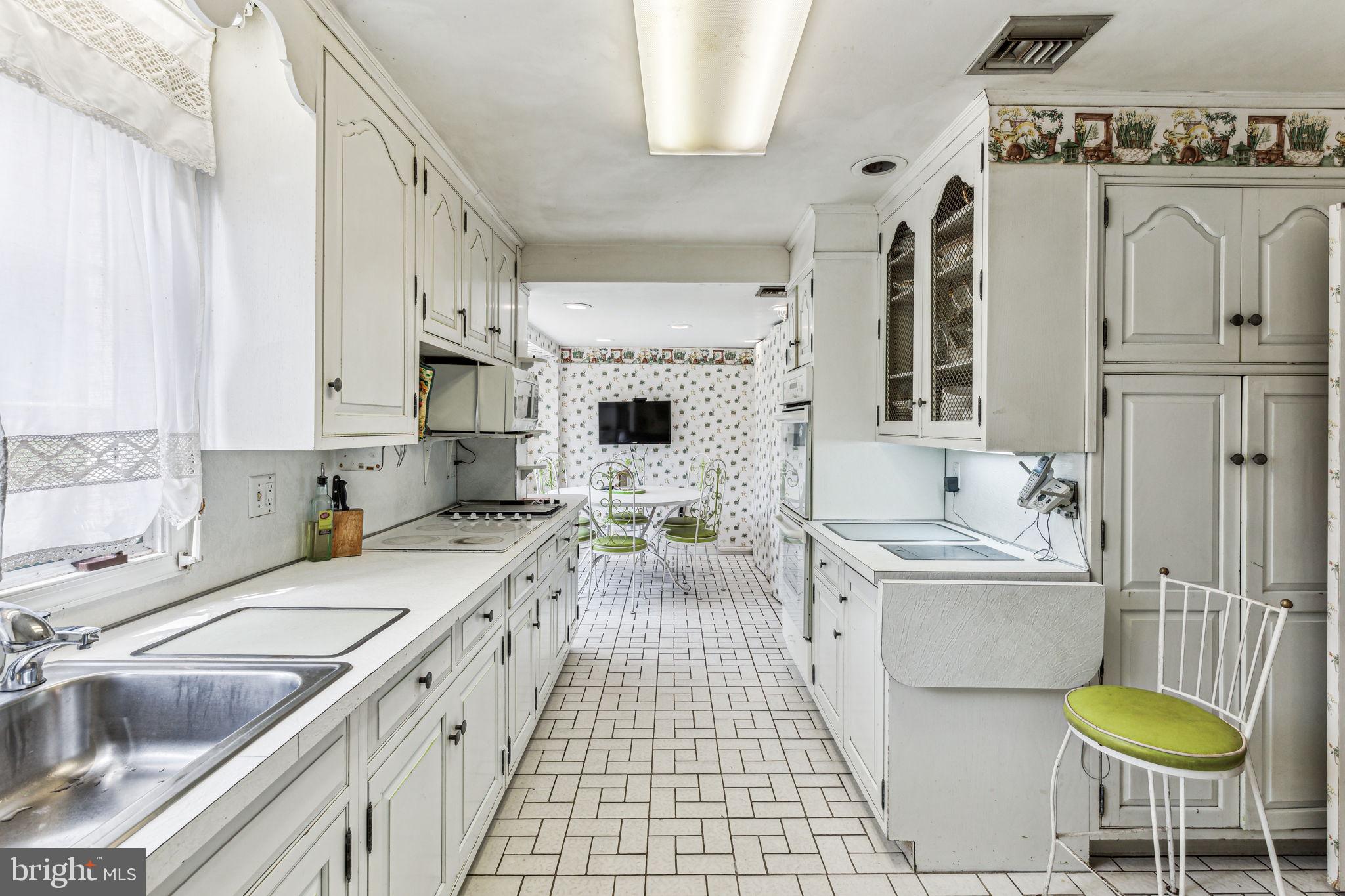 275 Brookway Rd