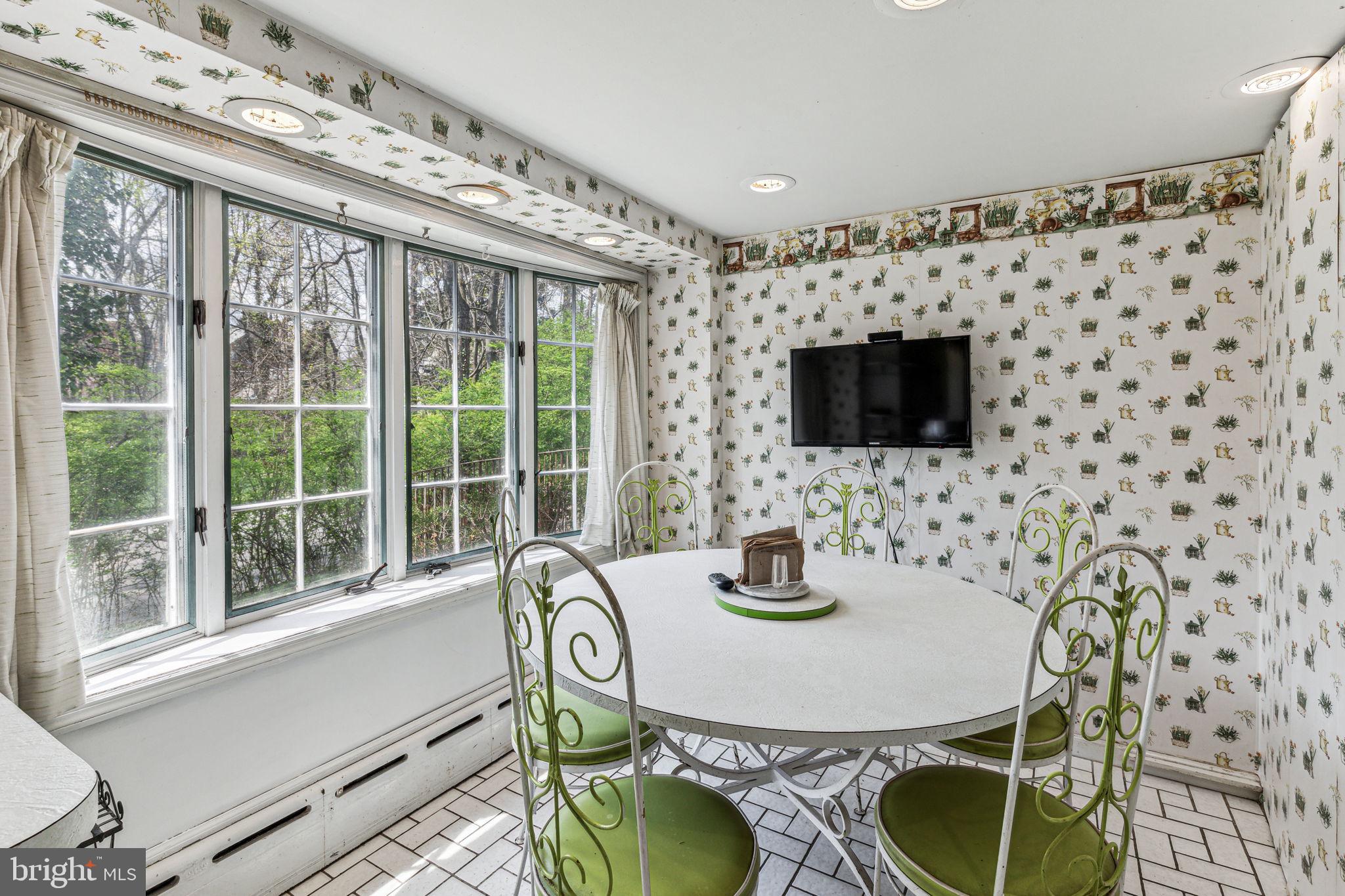 275 Brookway Rd