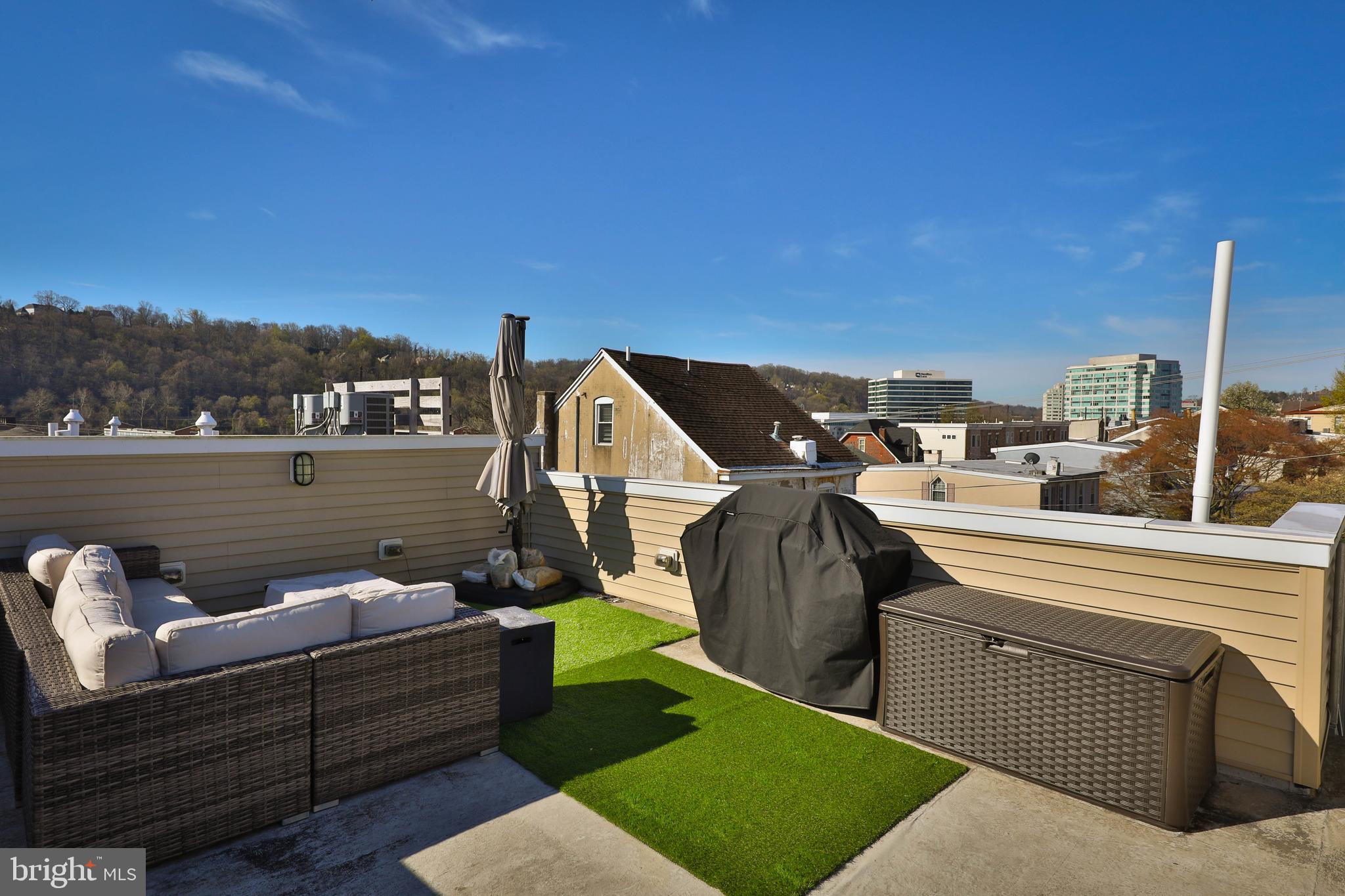 304 E Hector St #2