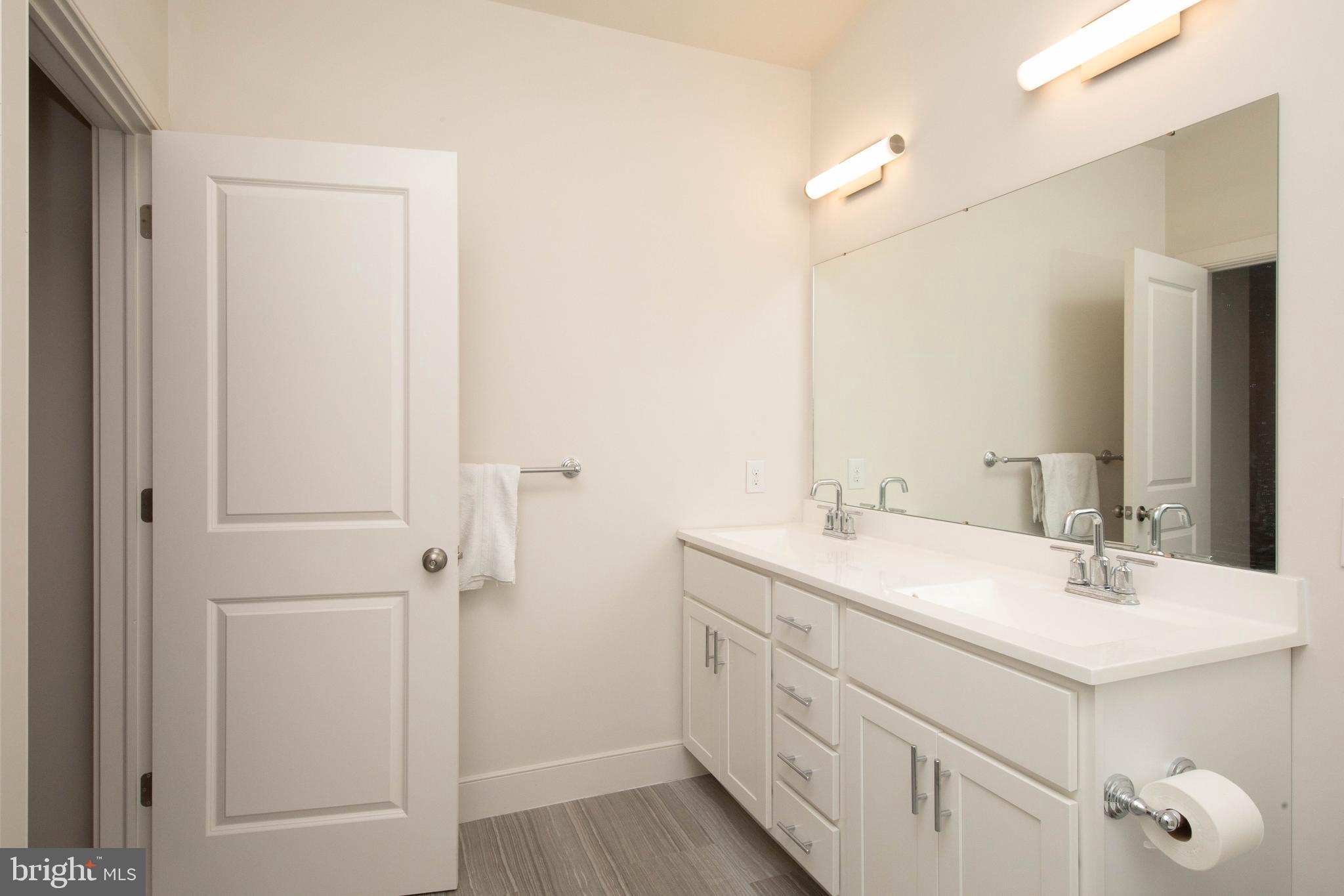 304 E Hector St #2