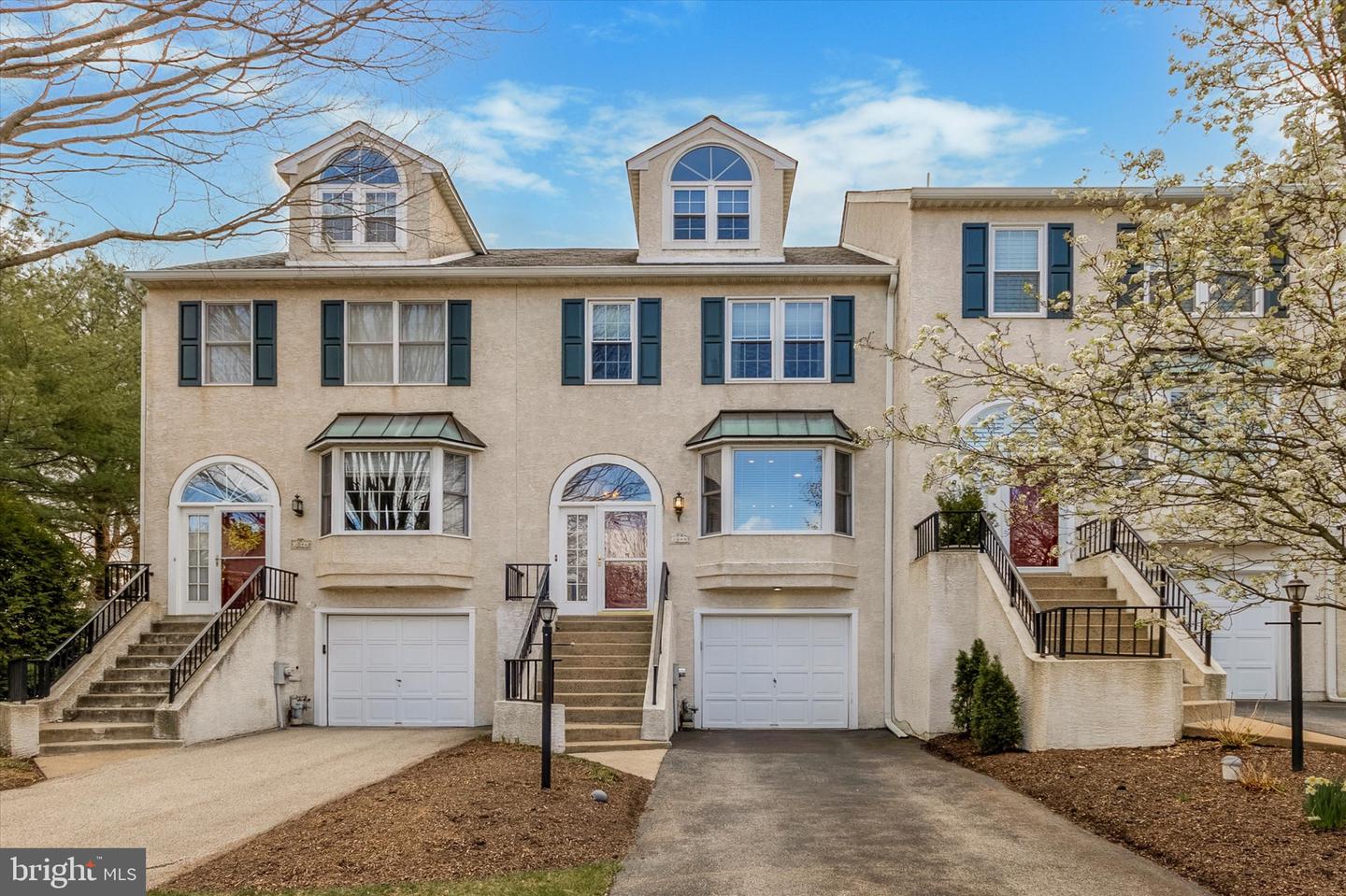 3044 Mitchell Ct