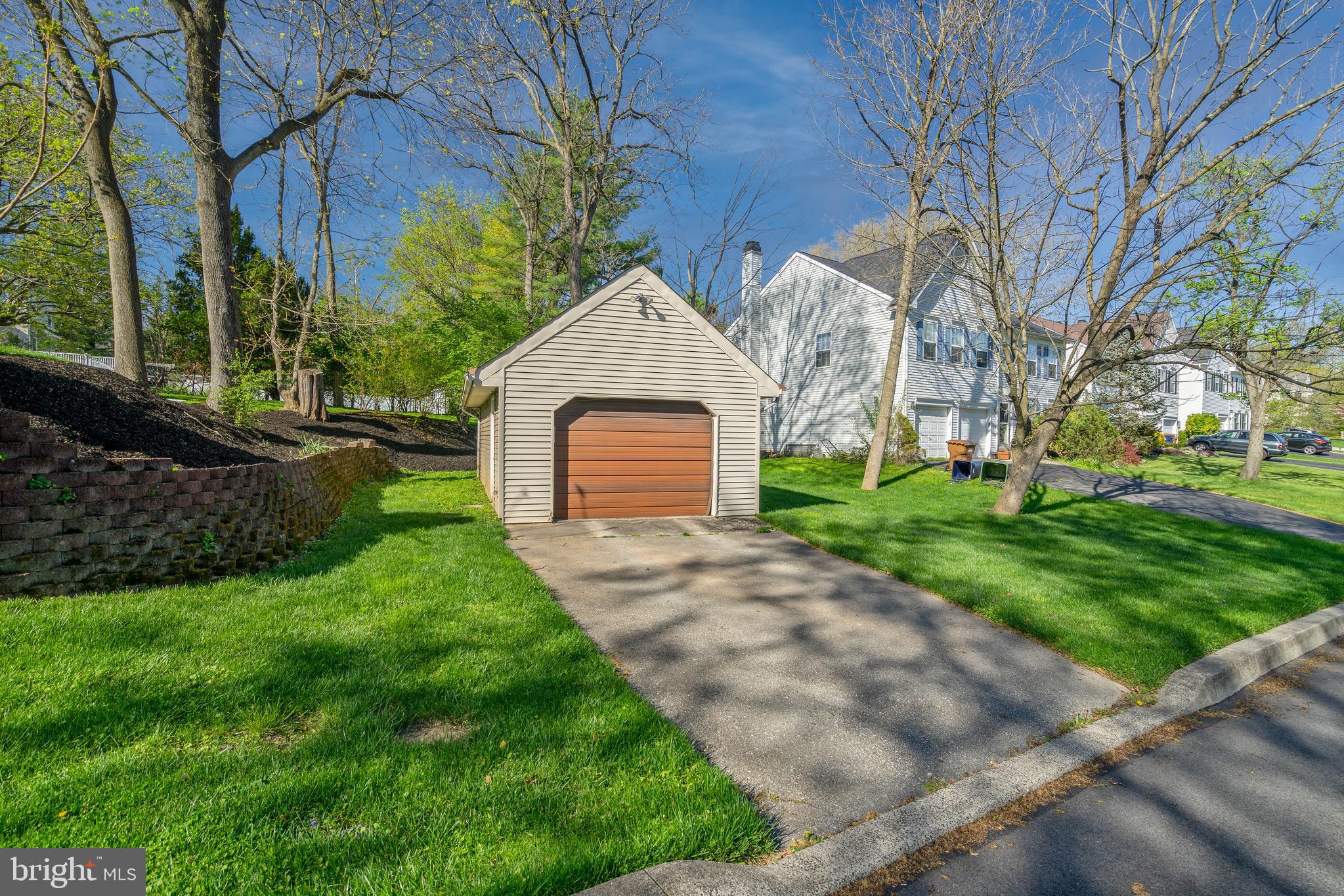 629 Bellaire Ave