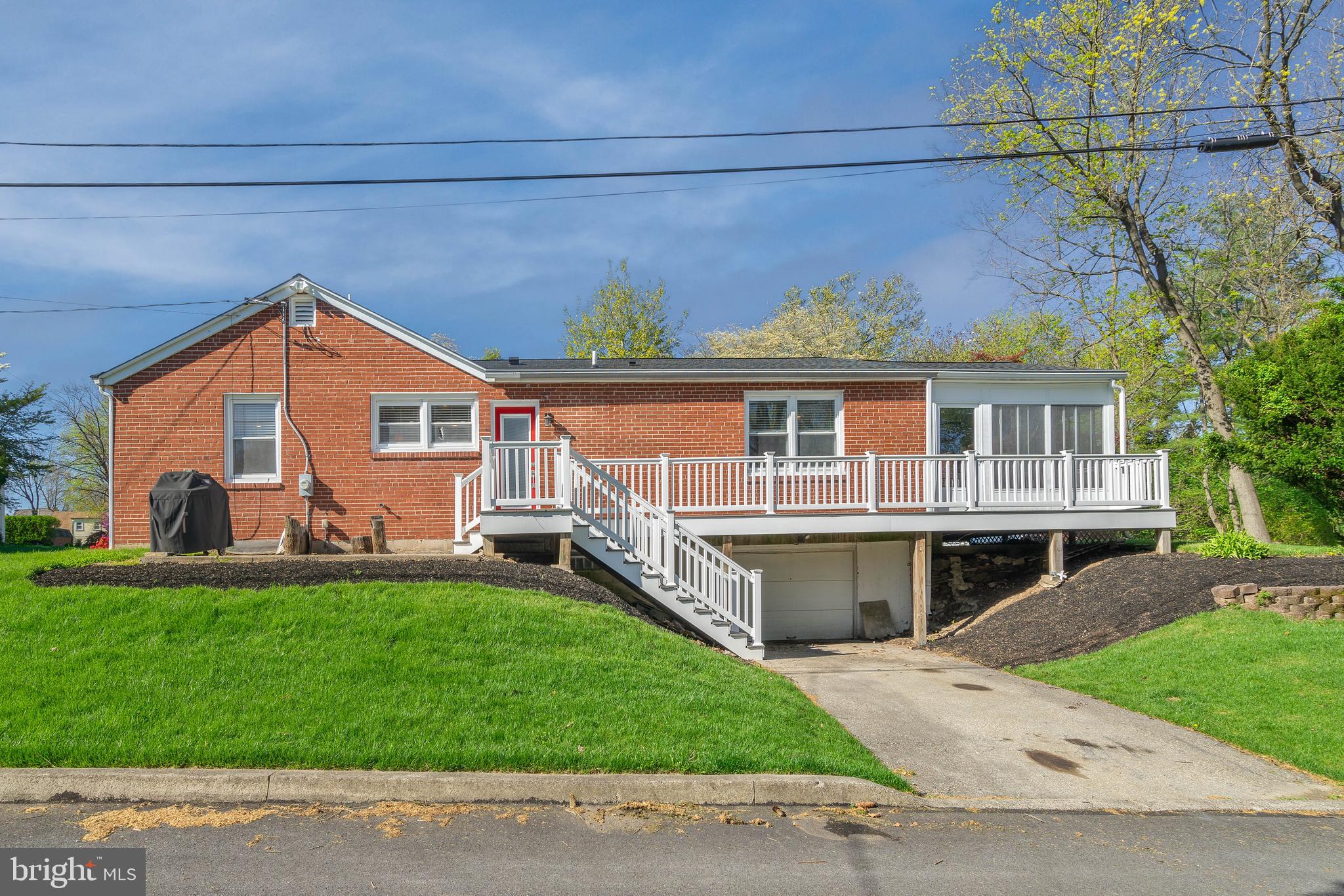 629 Bellaire Ave