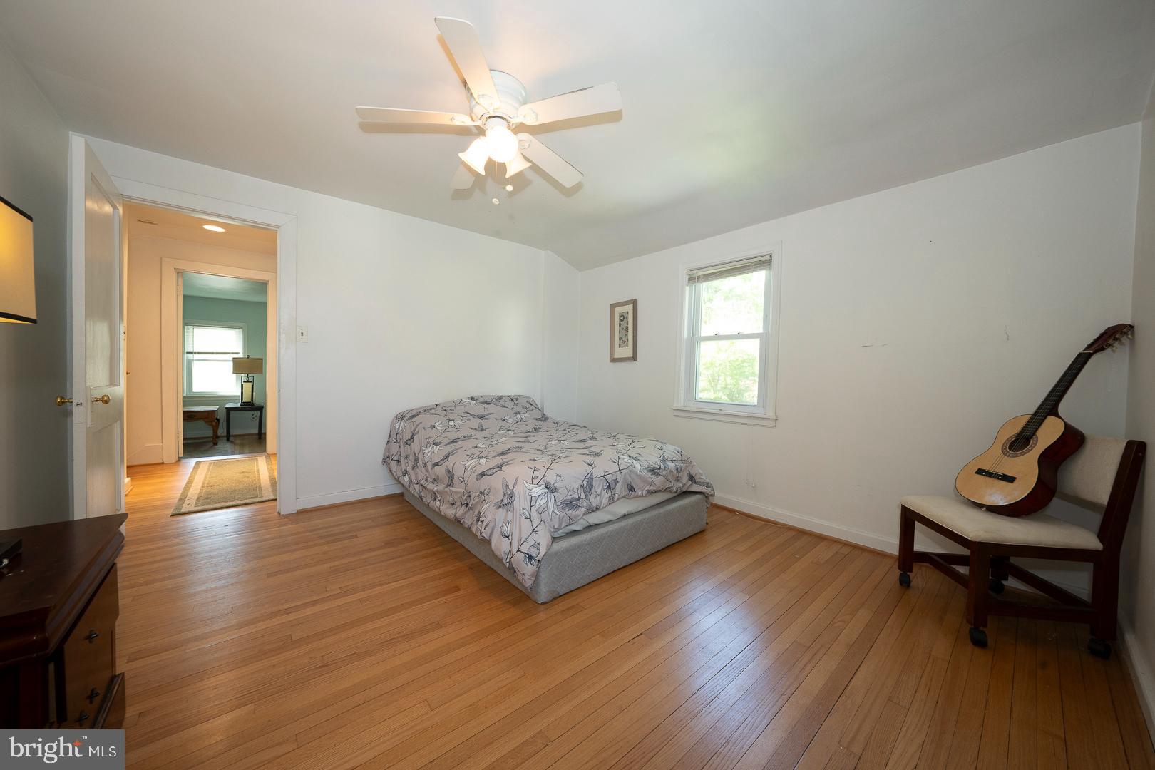 10 Price St