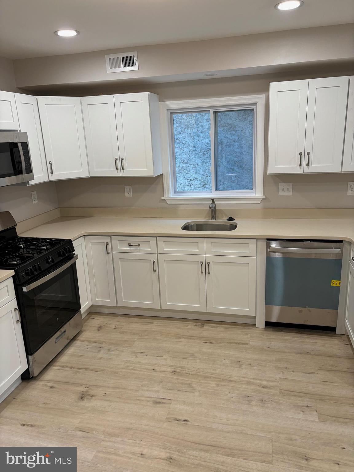 213 PARK TER