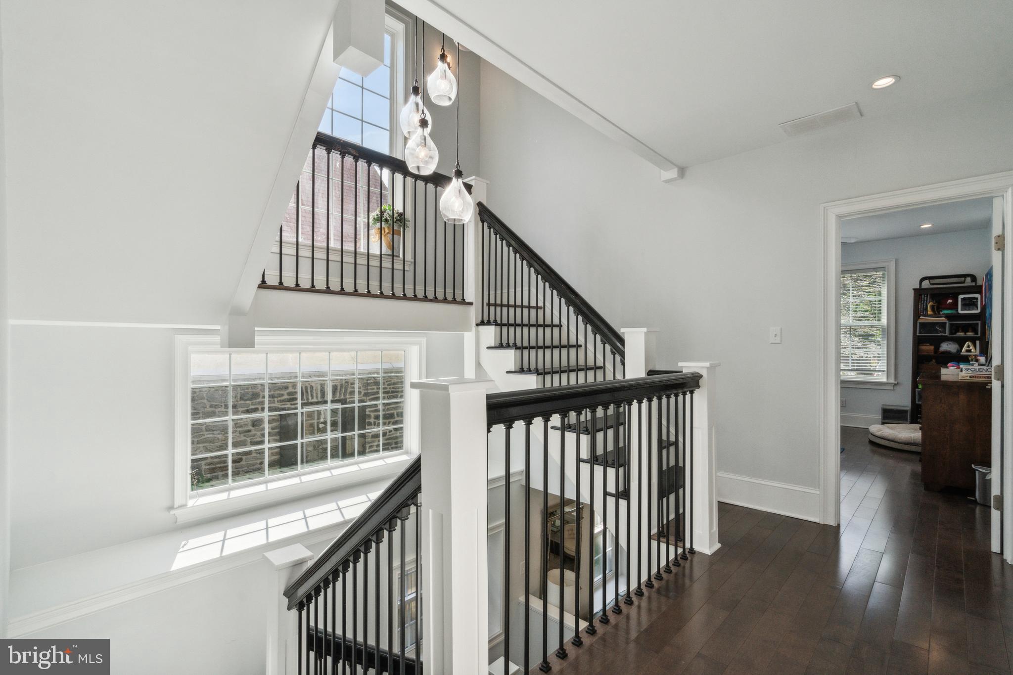 720 S Highland Ave