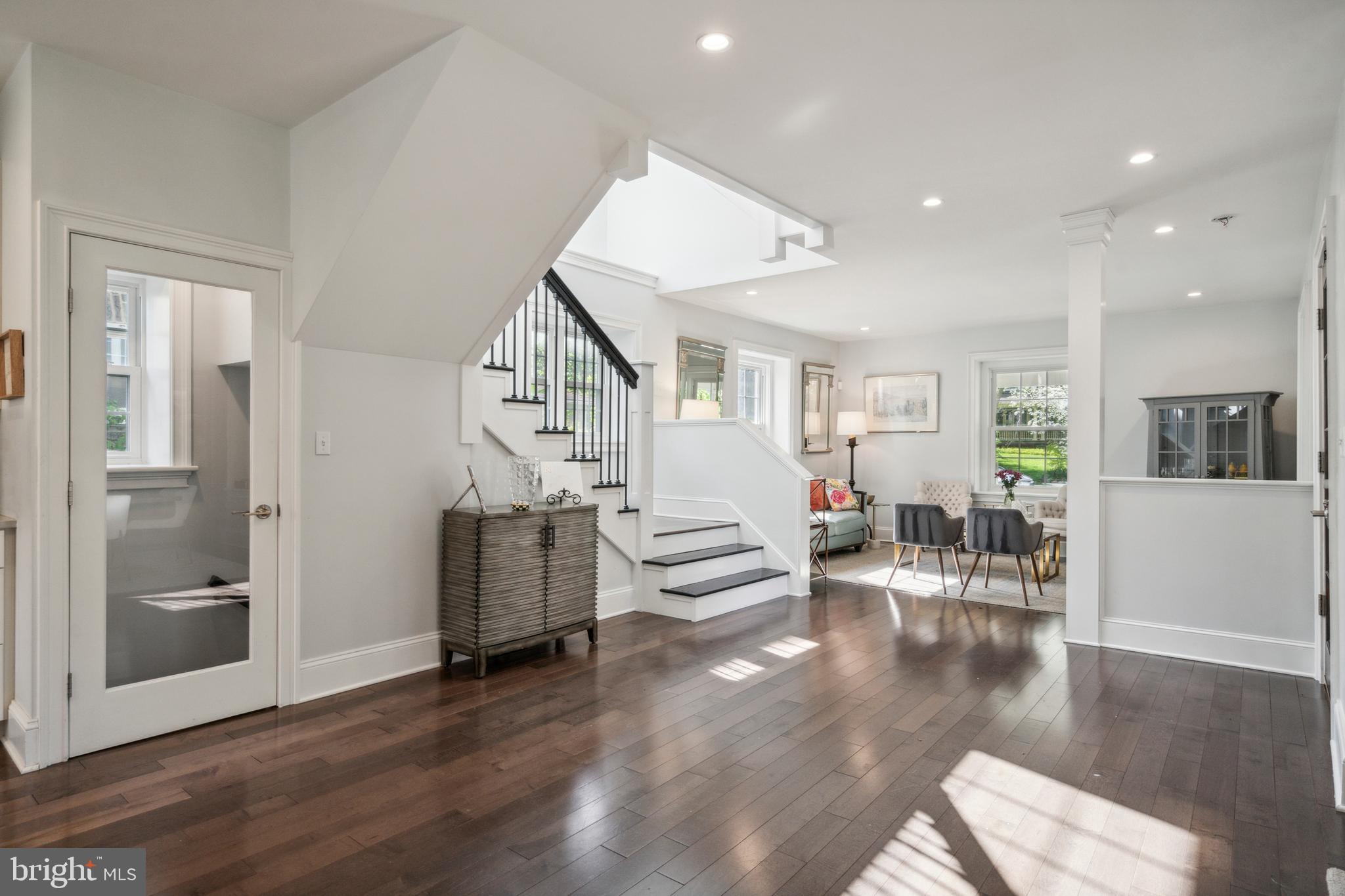 720 S Highland Ave
