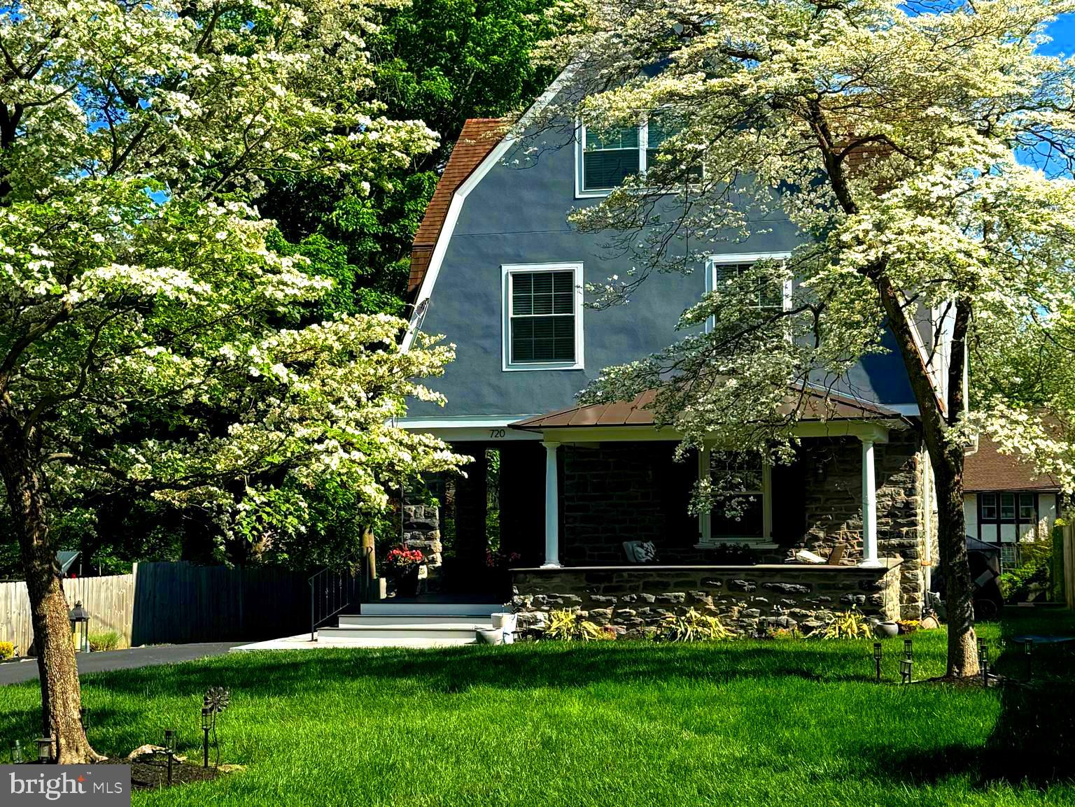 720 S Highland Ave