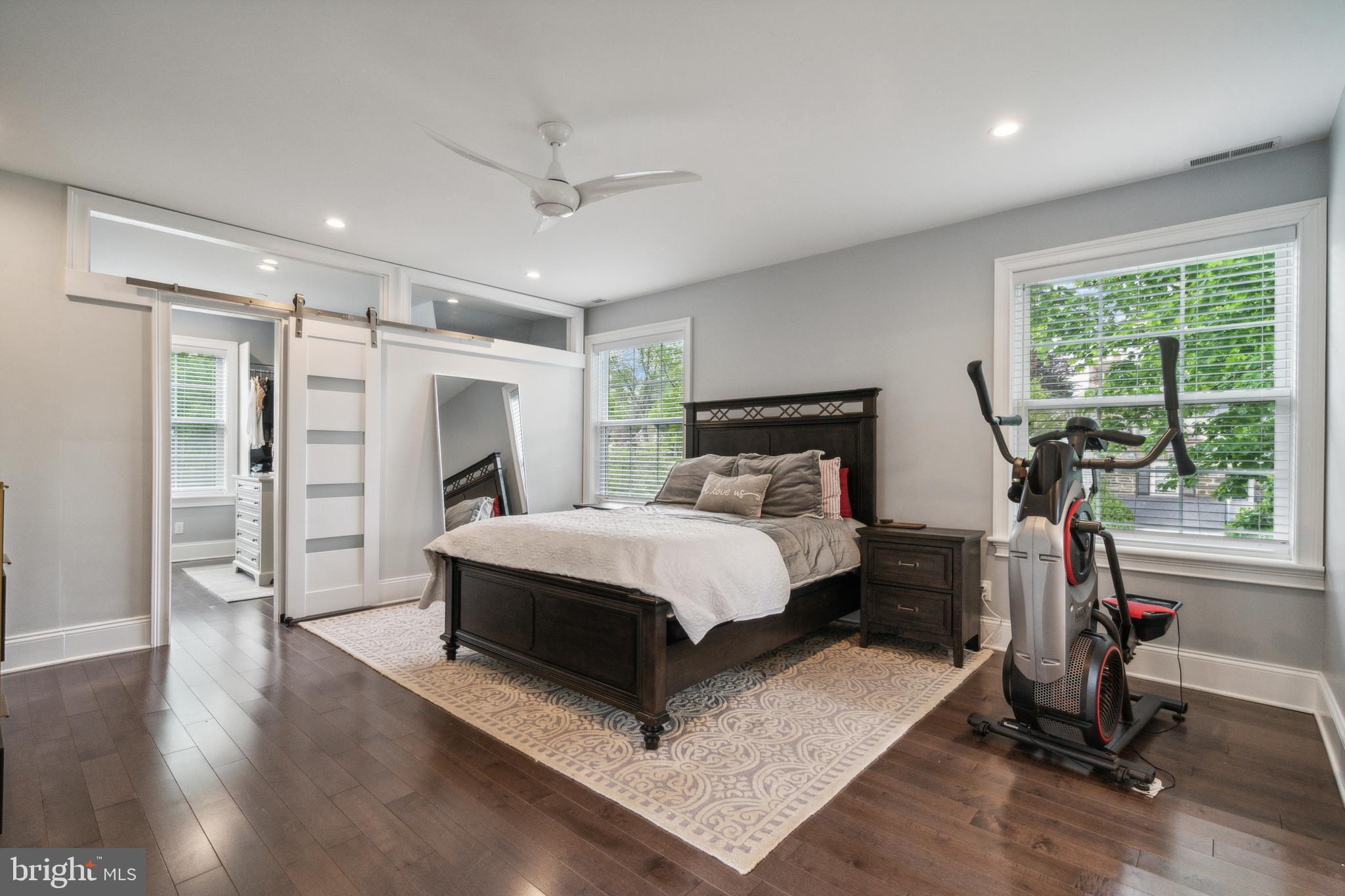 720 S Highland Ave