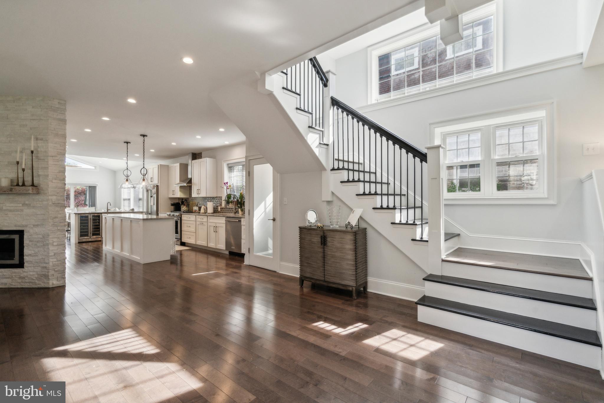 720 S Highland Ave