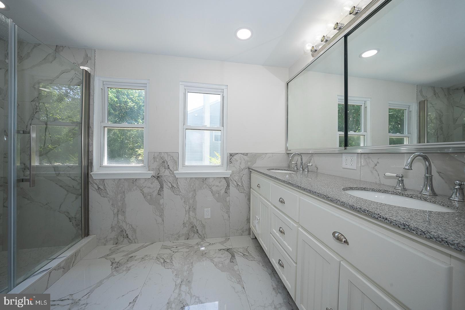 2129 Barnwood Cir