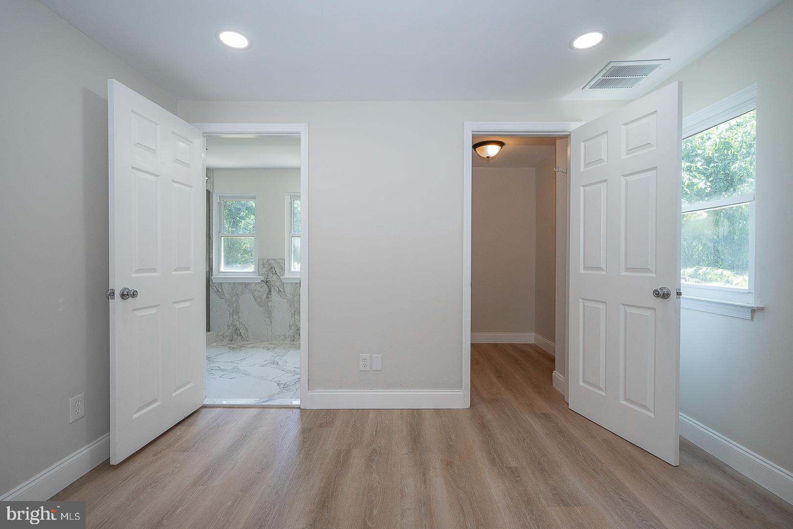 2129 Barnwood Cir