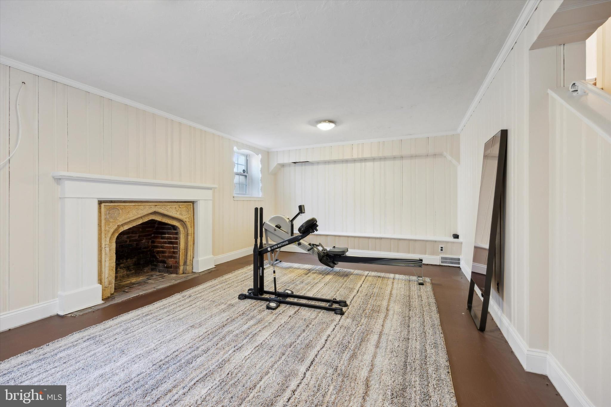 111 E Dartmouth Rd