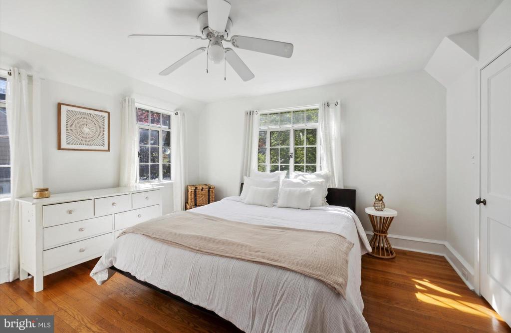 111 E Dartmouth Rd