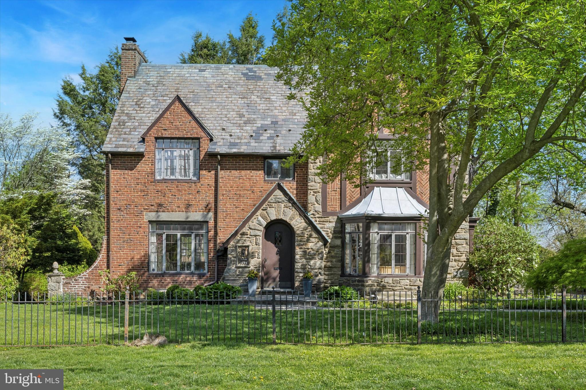 111 E Dartmouth Rd