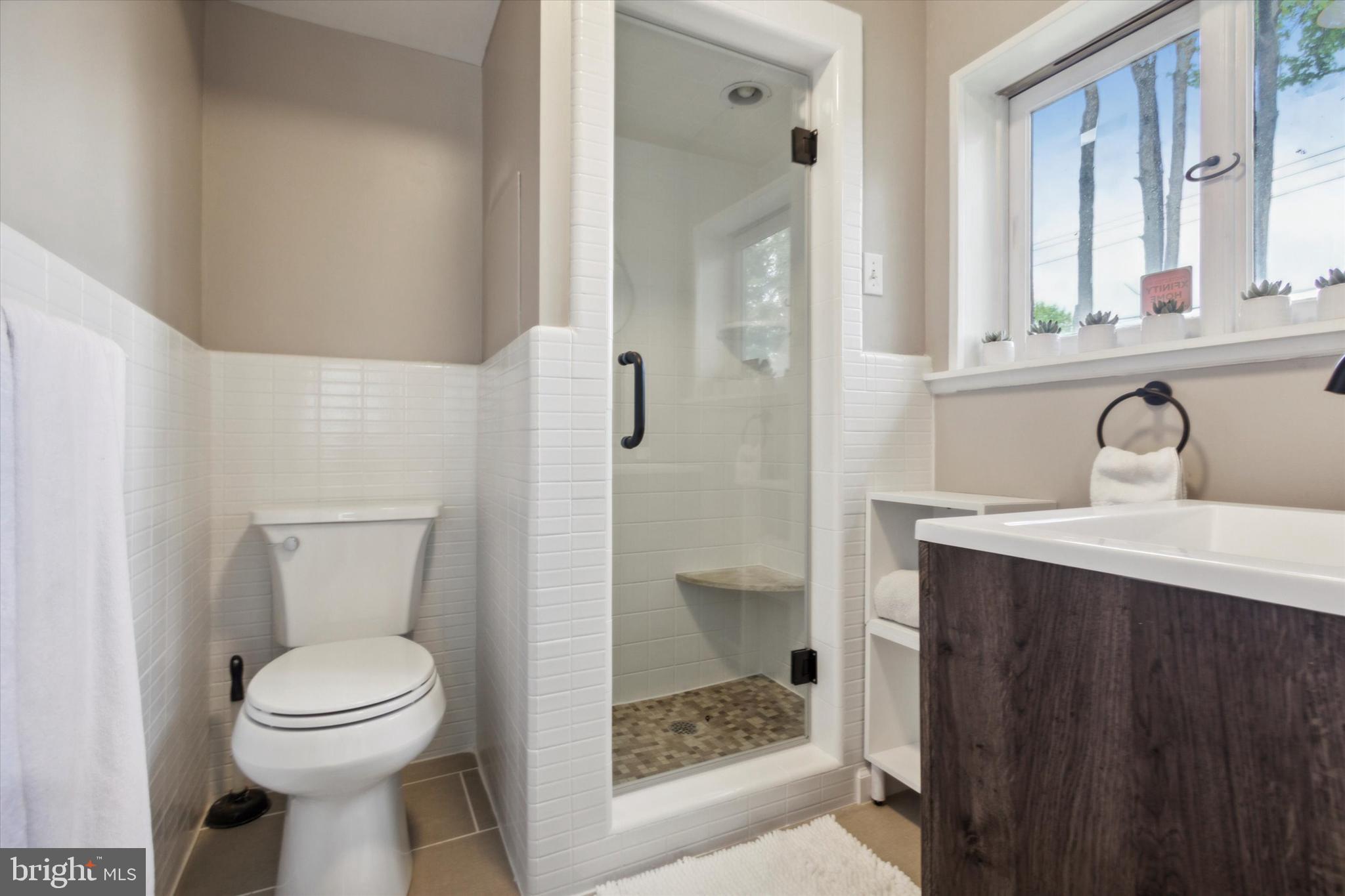 111 E Dartmouth Rd