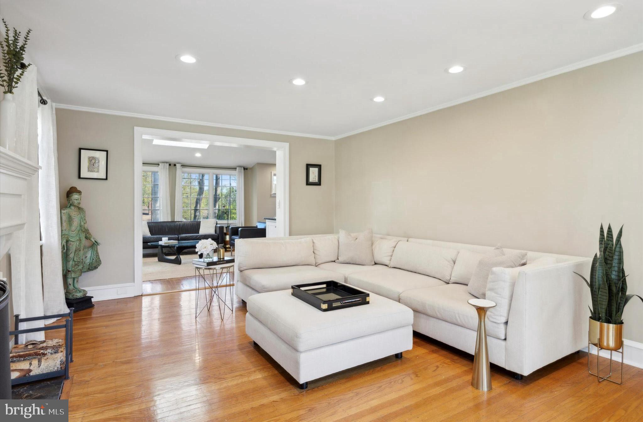 111 E Dartmouth Rd