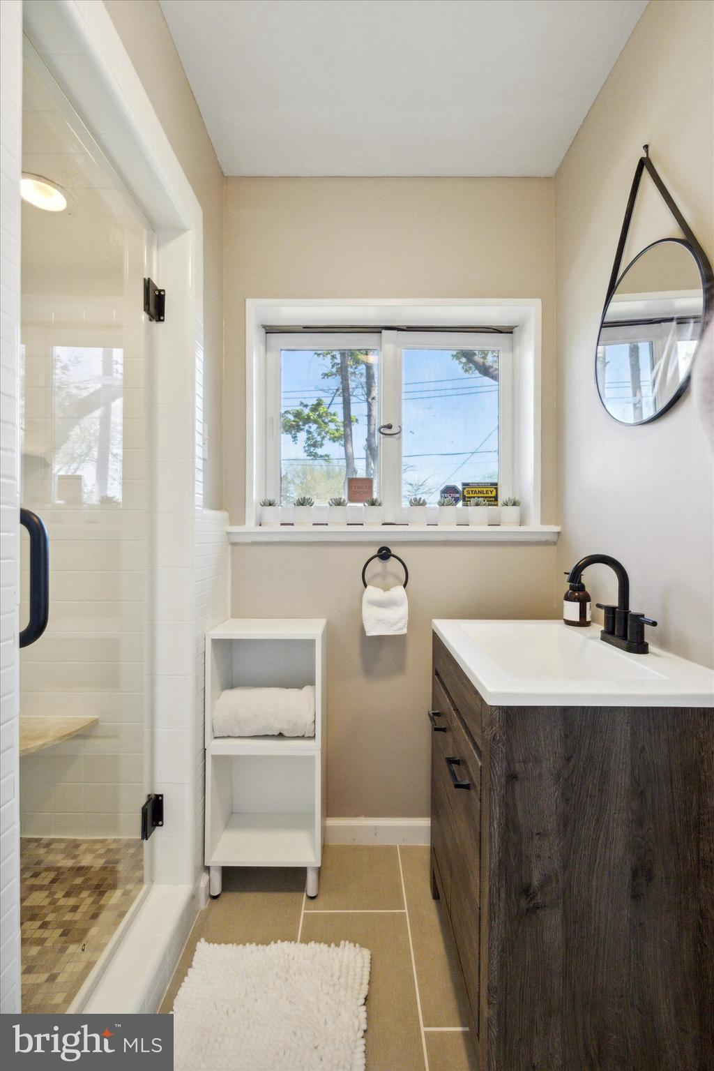 111 E Dartmouth Rd