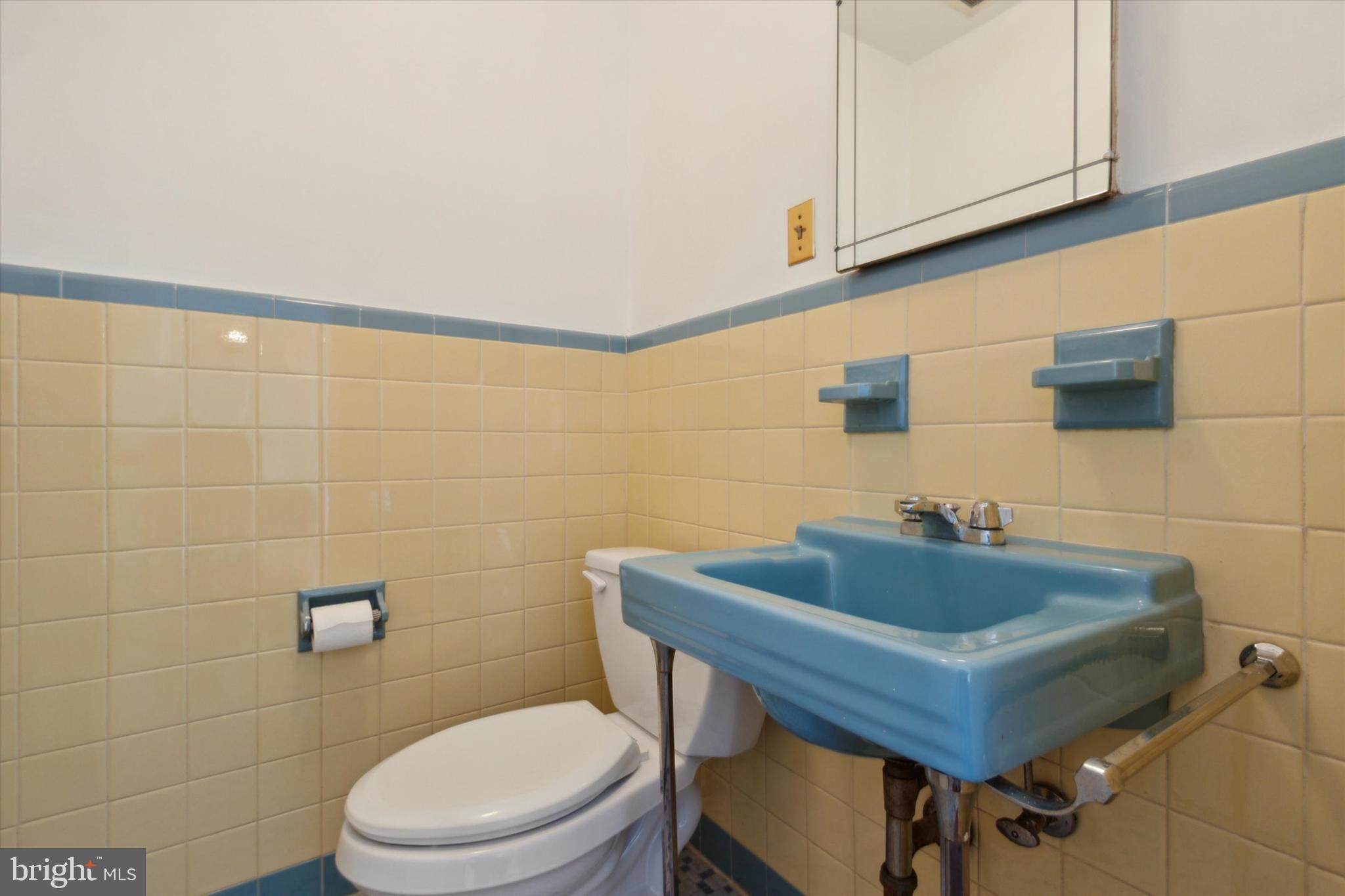383 Lakeside Rd #308