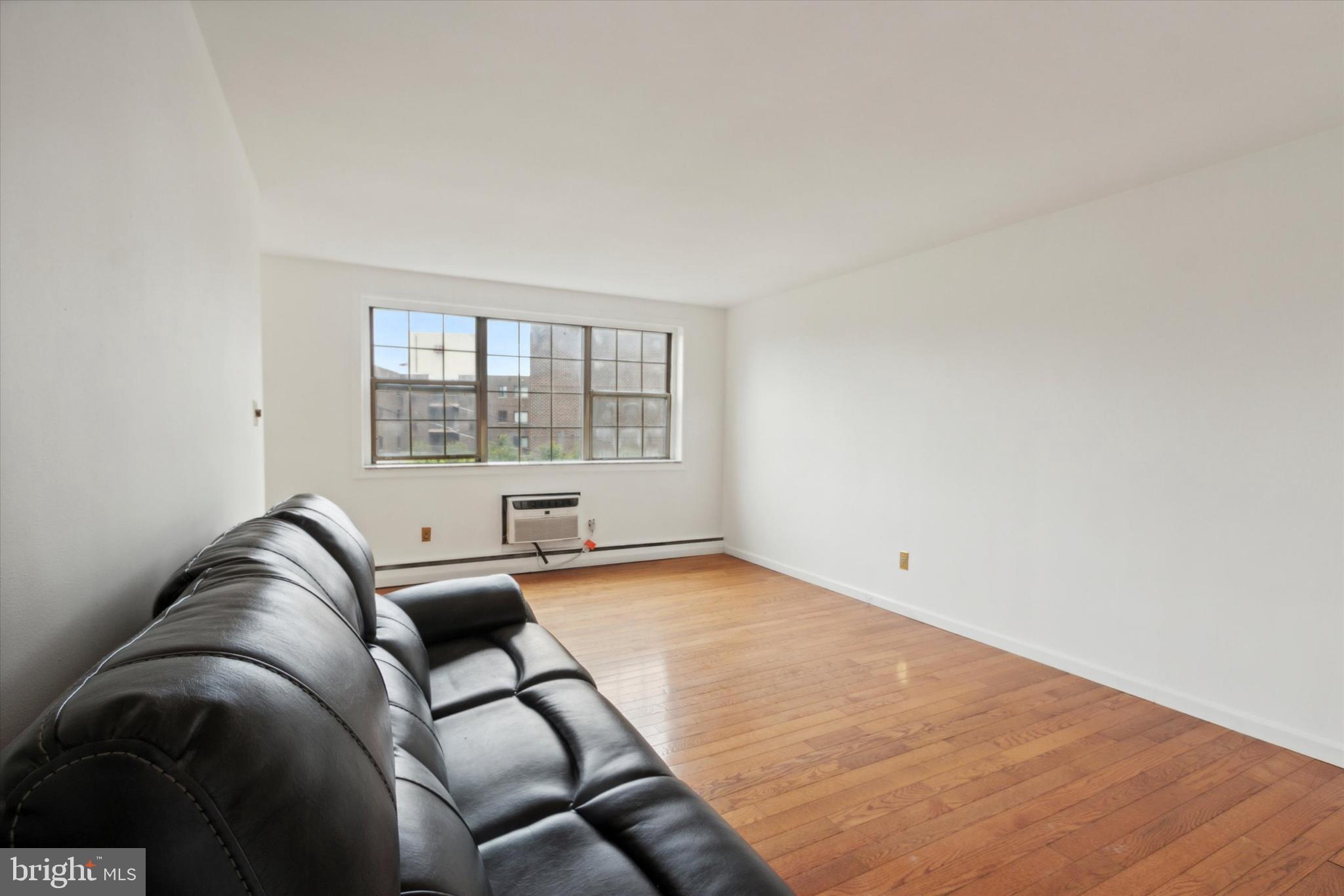 383 Lakeside Rd #308