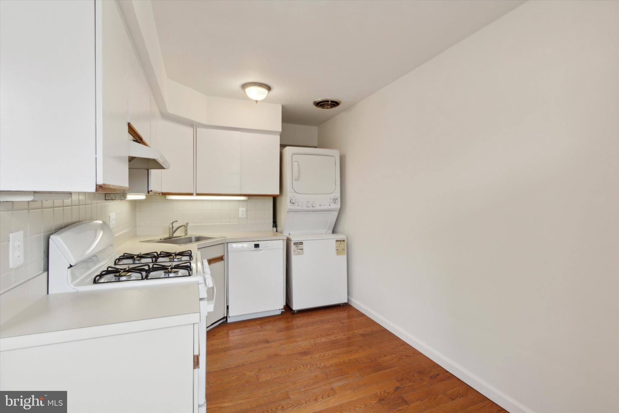 383 Lakeside Rd #308