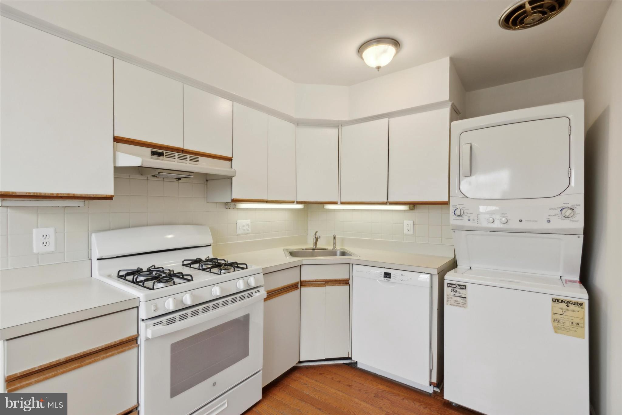383 Lakeside Rd #308