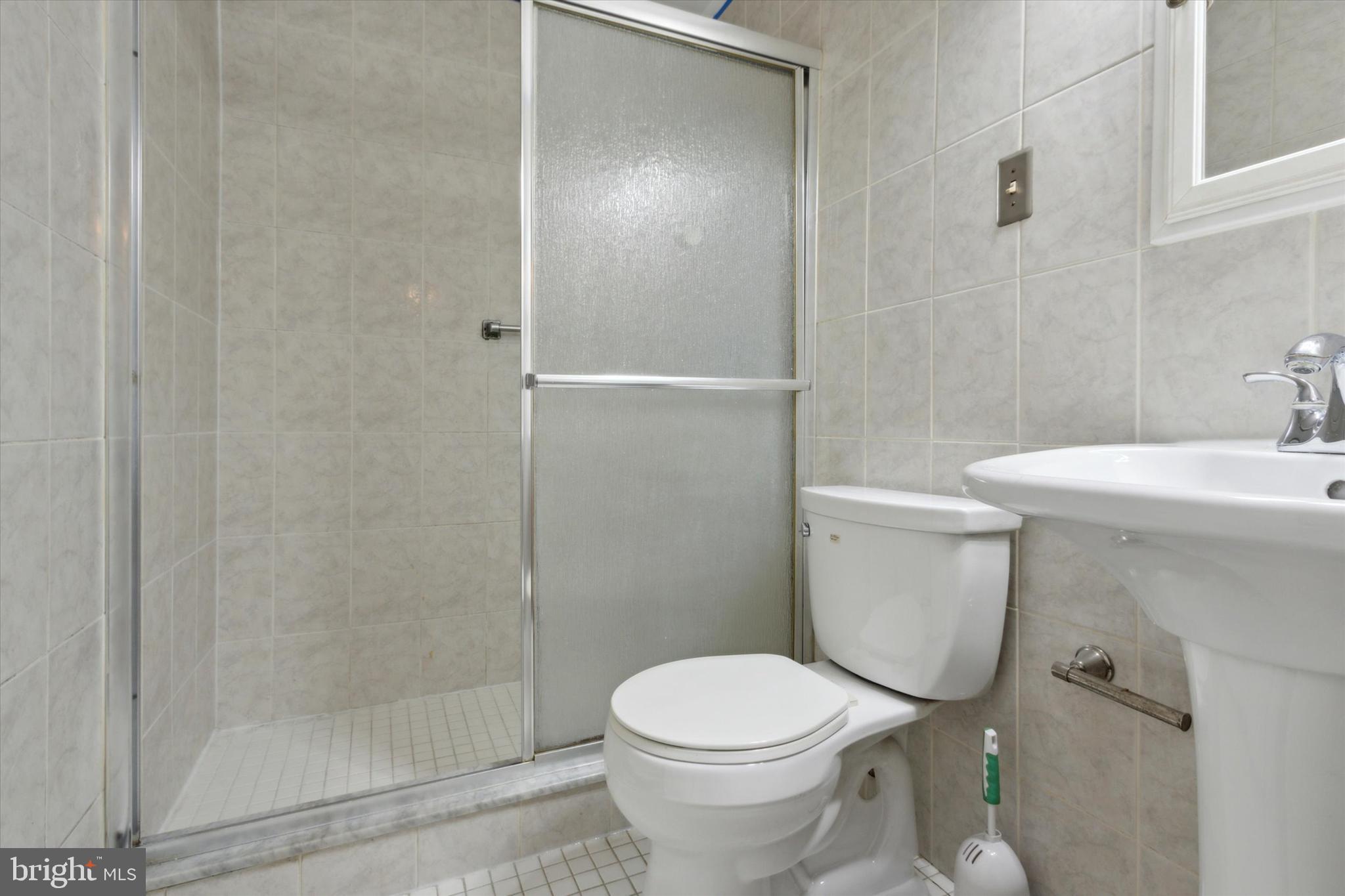 383 Lakeside Rd #308