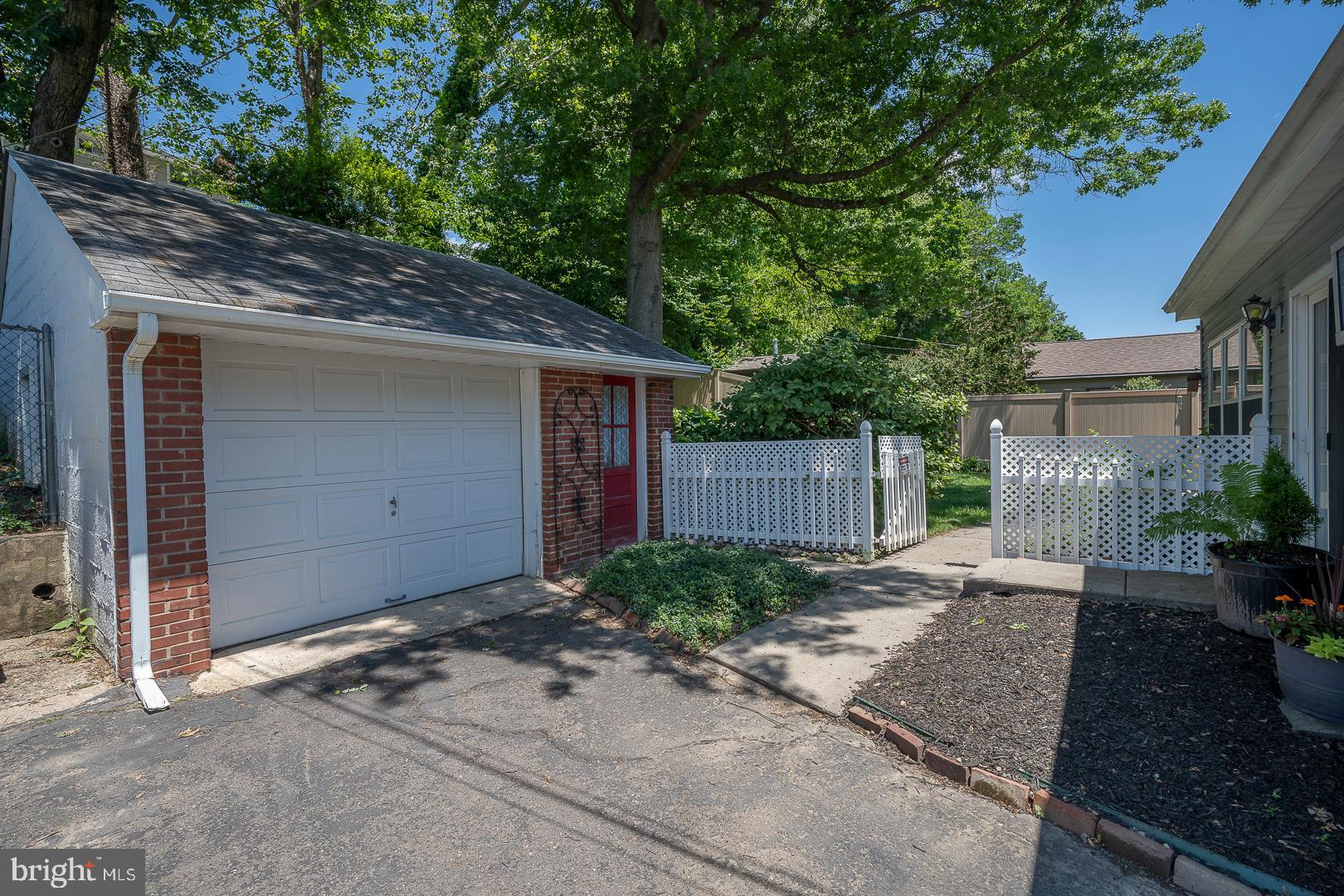 515 Quigley Ave