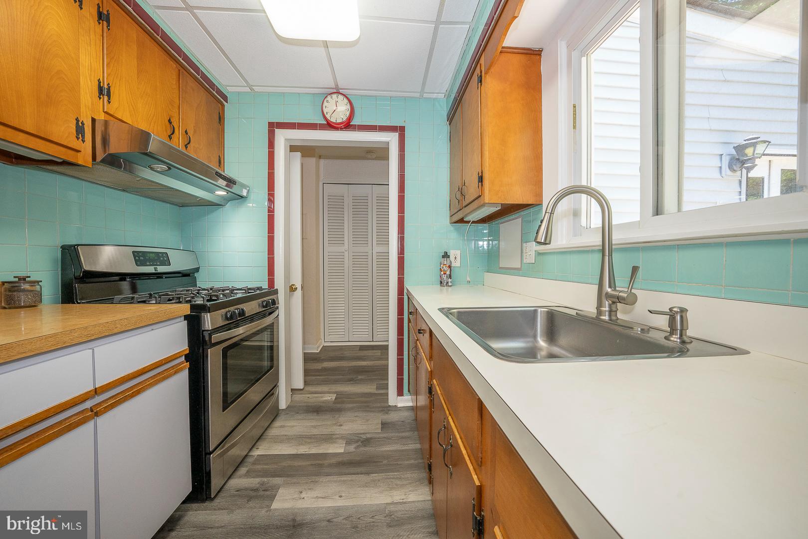 515 Quigley Ave