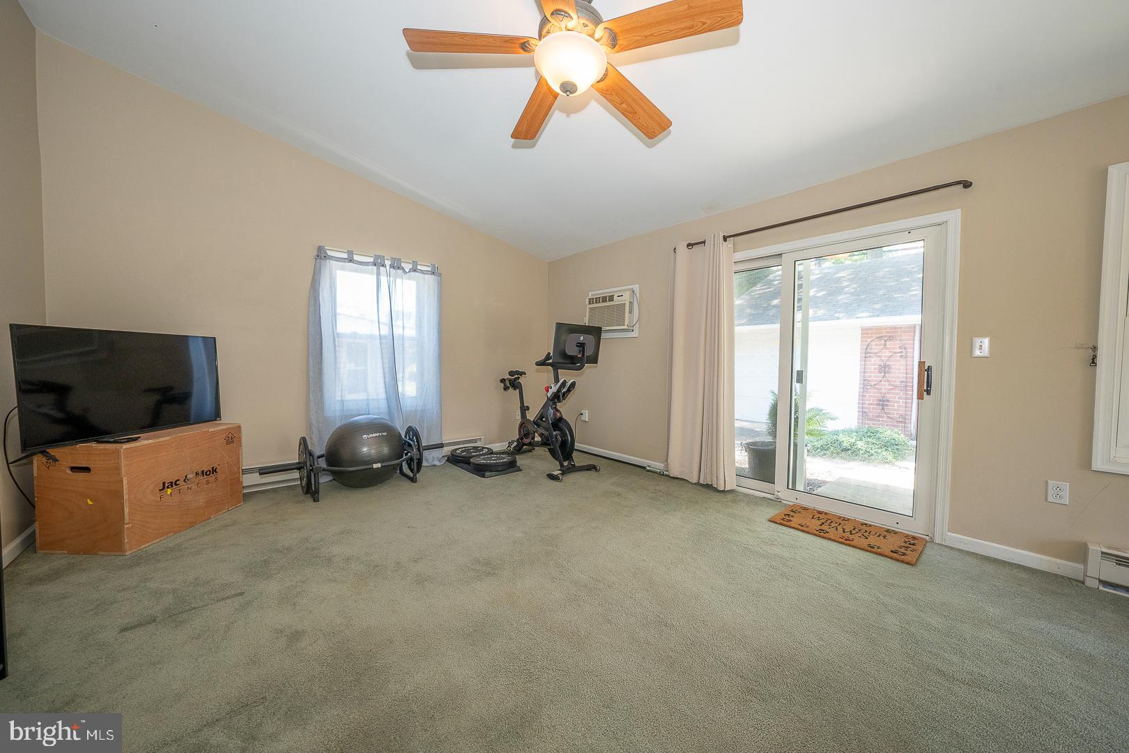 515 Quigley Ave