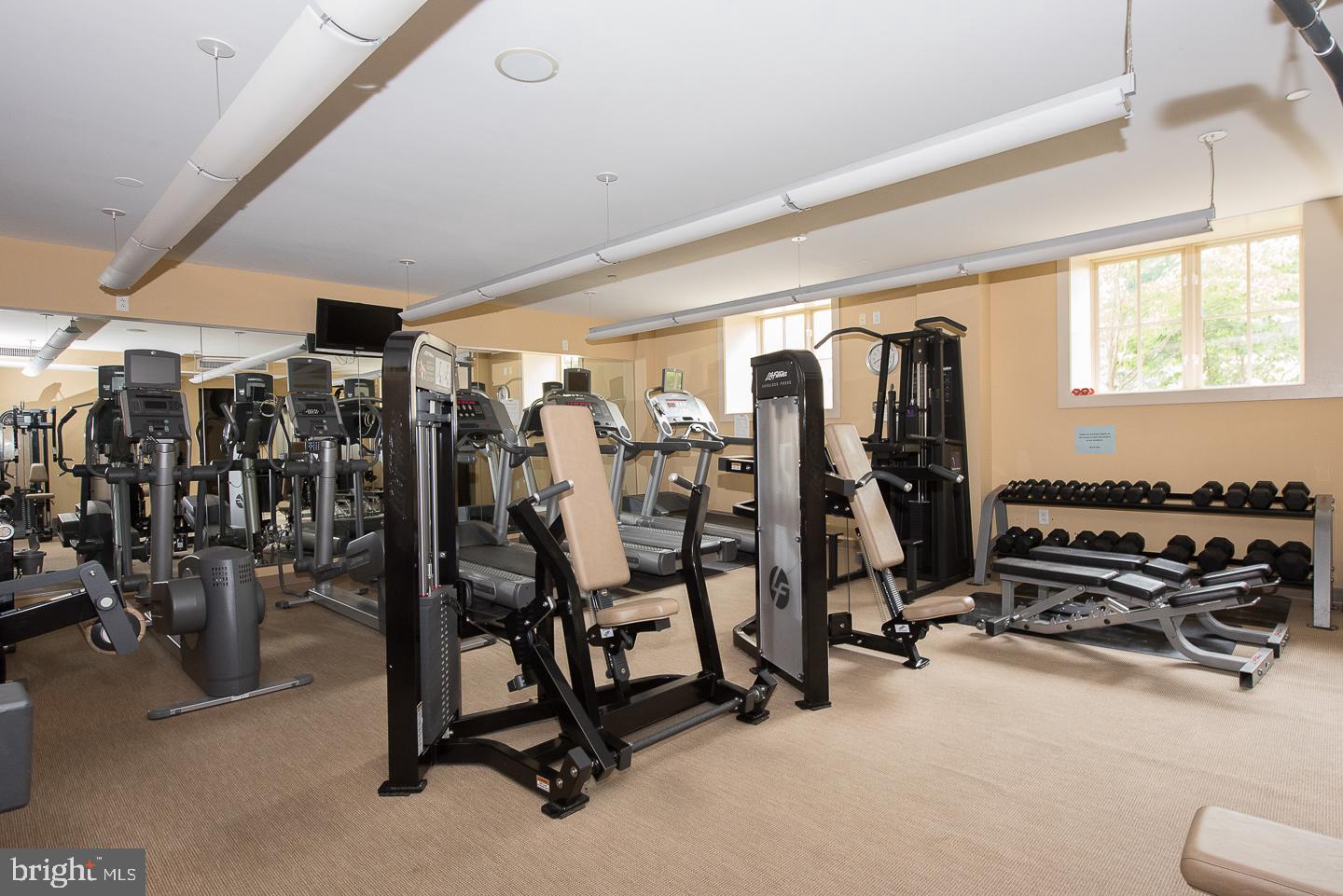 190 Presidential Blvd #415