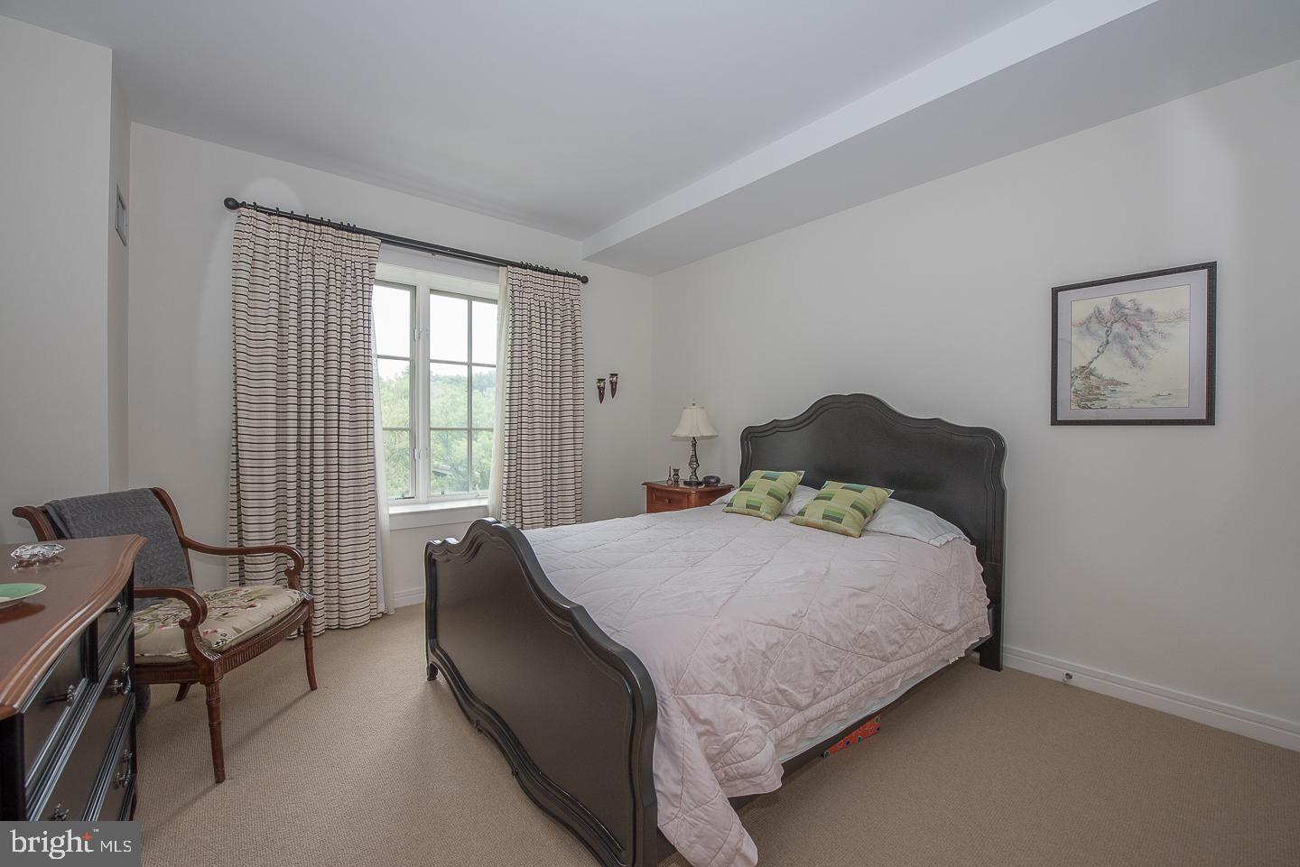 190 Presidential Blvd #415